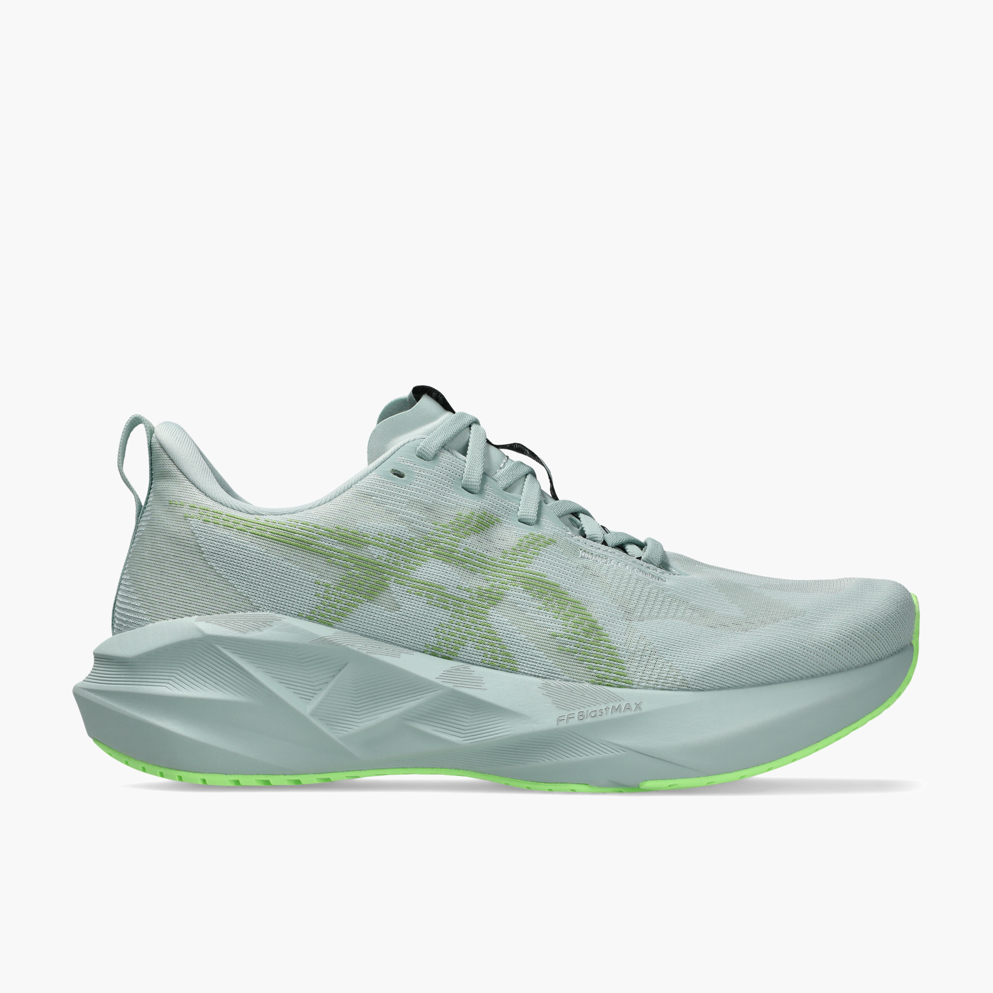 Lateral angle shot of Men's Novablast 5 in Cold Moss / Light Orange