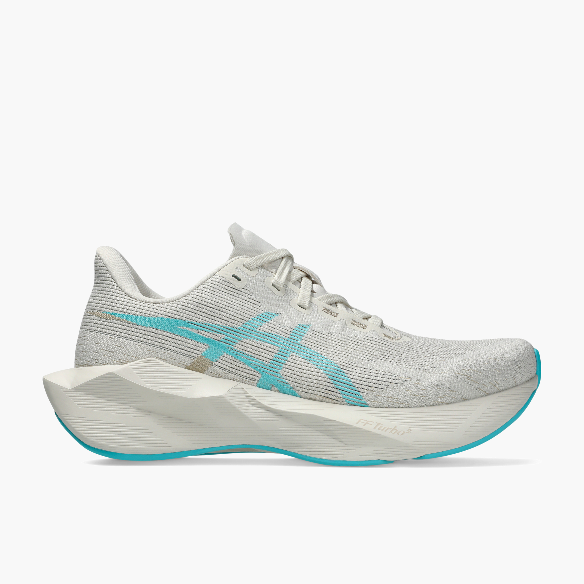 Lateral angle shot of Women's Novablast 6 in Soft Oat / Energy Aqua