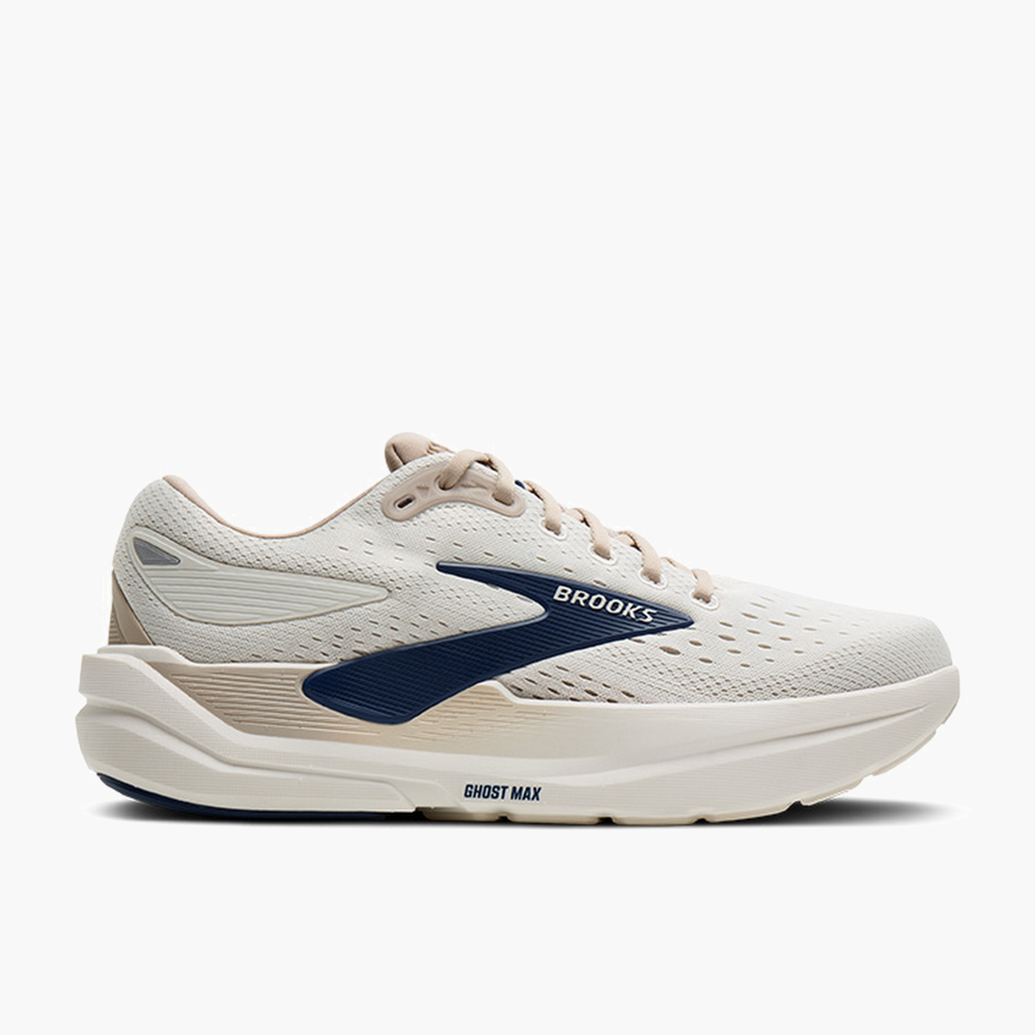 Lateral angle shot of Men's Ghost Max 3 in Coconut / Chateau / Navy