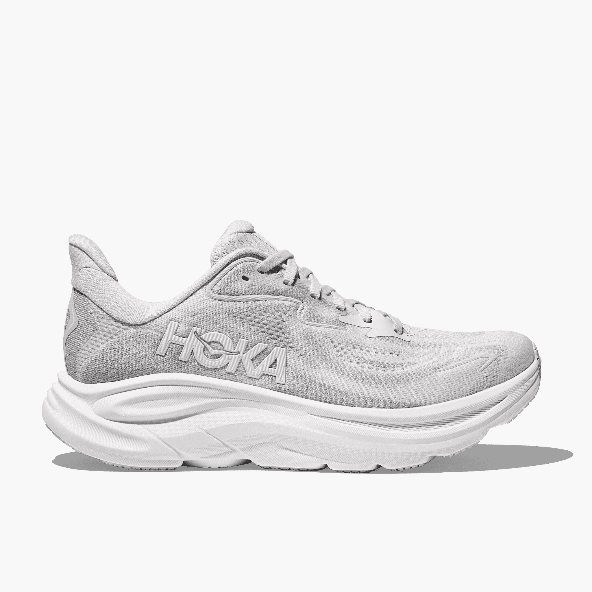Lateral angle shot of Women's Clifton 10 in Cosmic Grey / Stardust