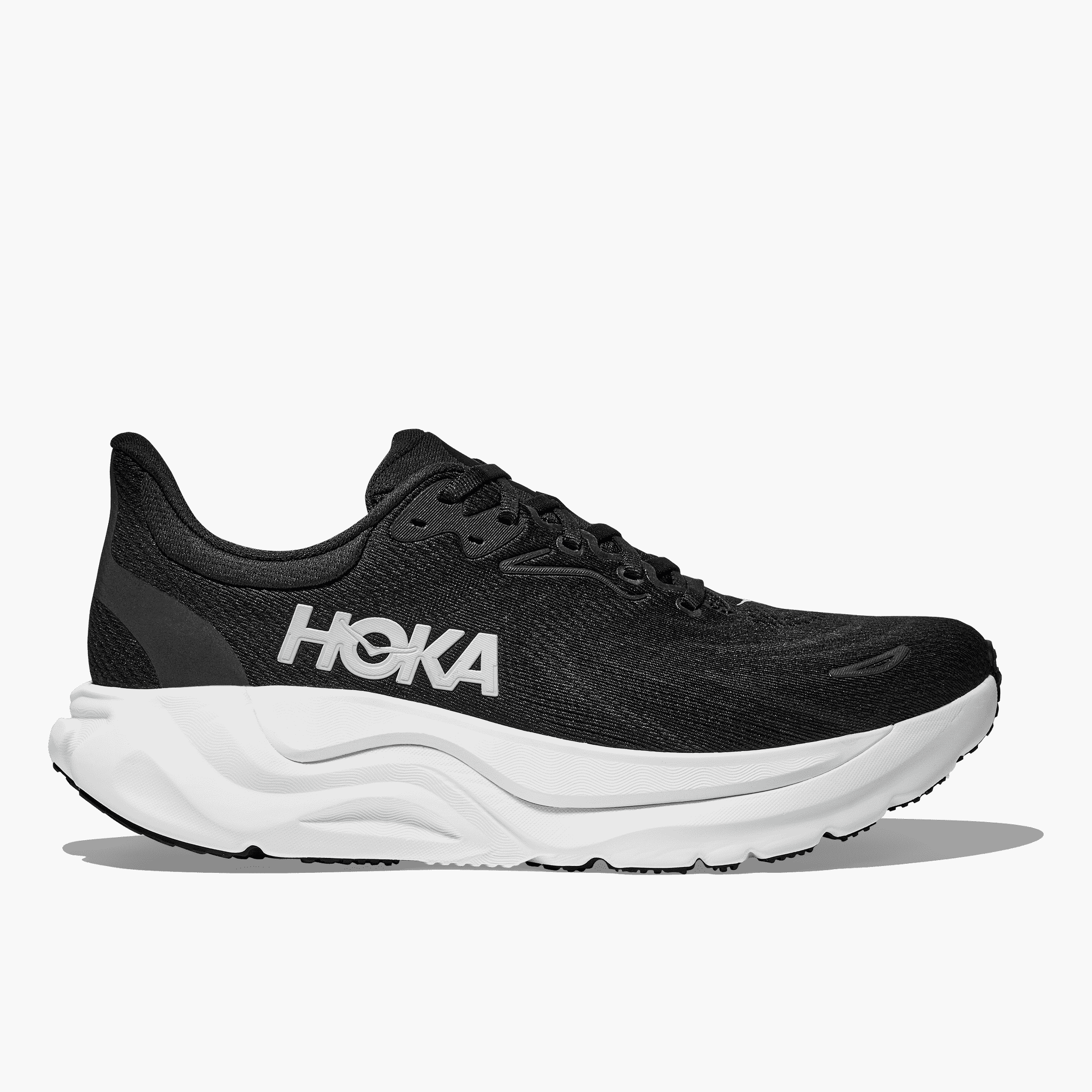 Lateral angle shot of Men's Arahi 8 in Black / White