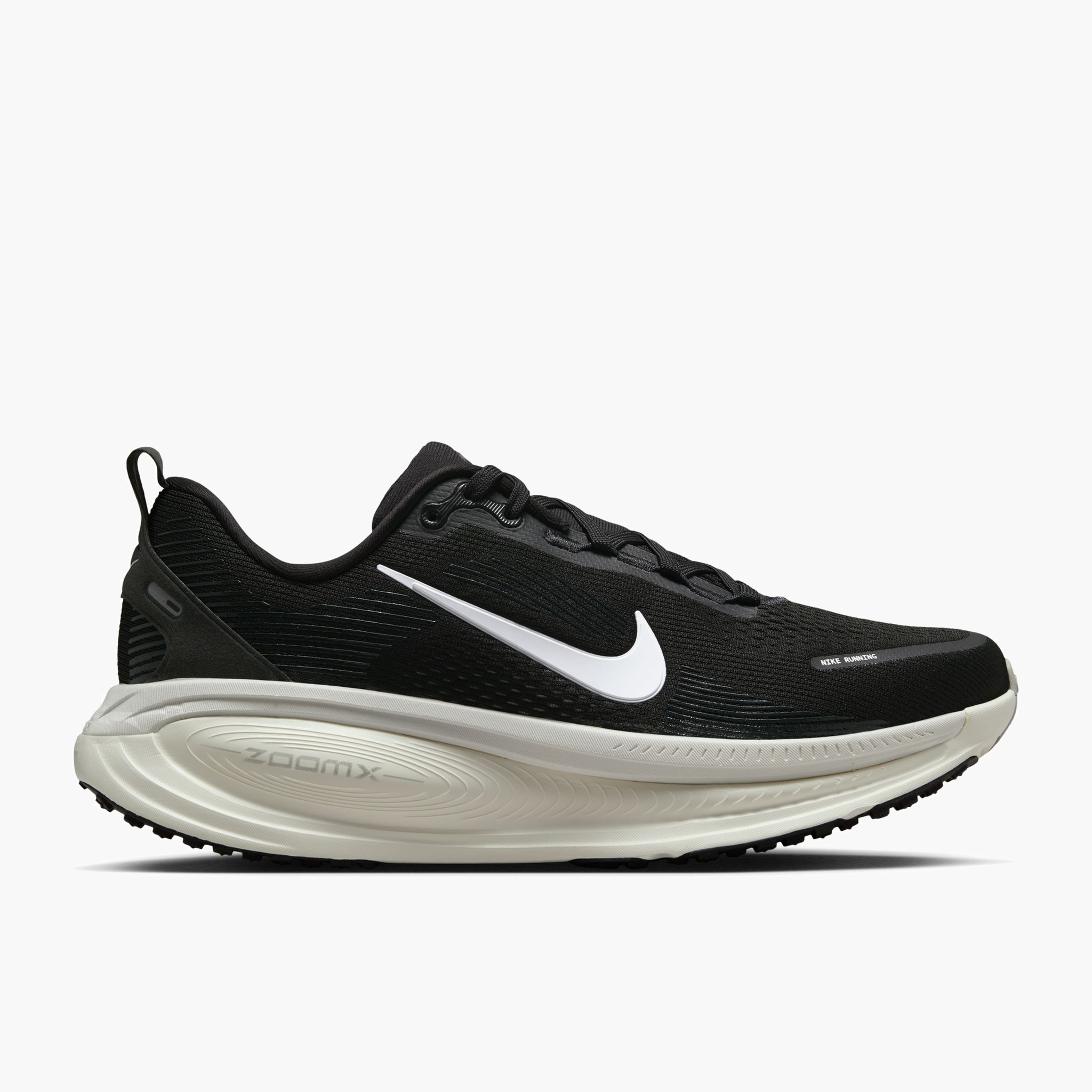 Lateral angle shot of Men's Vomero 18 in Black / Summit White-Coconut Milk