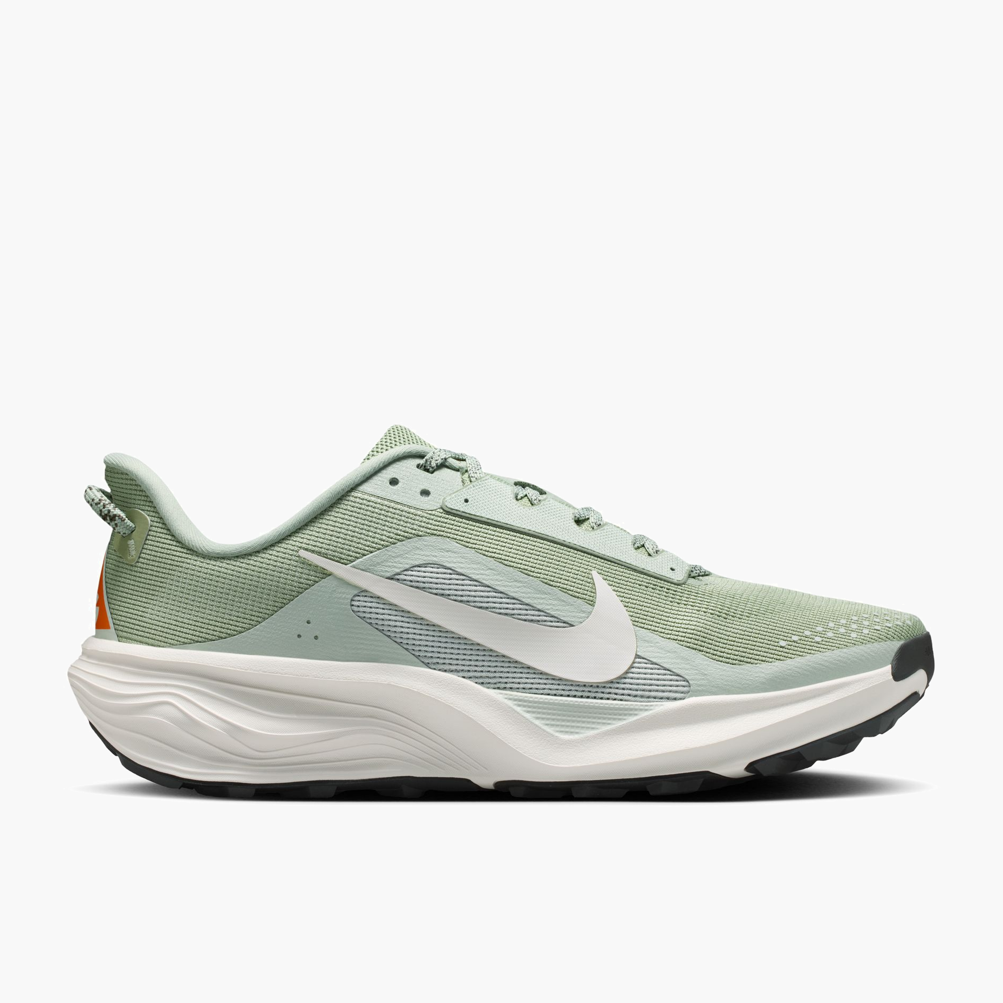 Lateral angle shot of Men's ACG Pegasus in Jade Horizon / Phantom-Light Silver