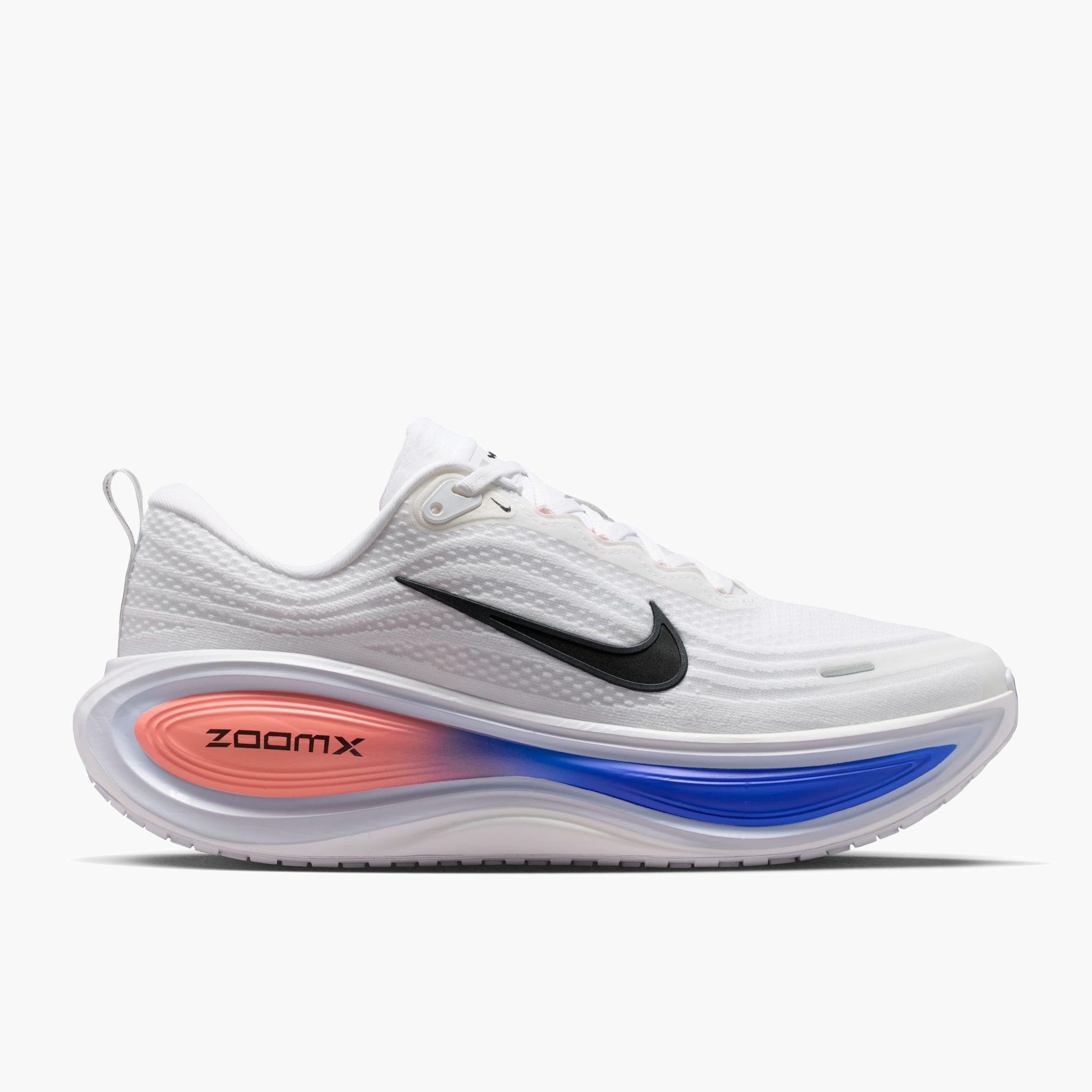 Lateral angle shot of Men's Vomero Plus in White / Black-Atomic Pink-Racer Blue