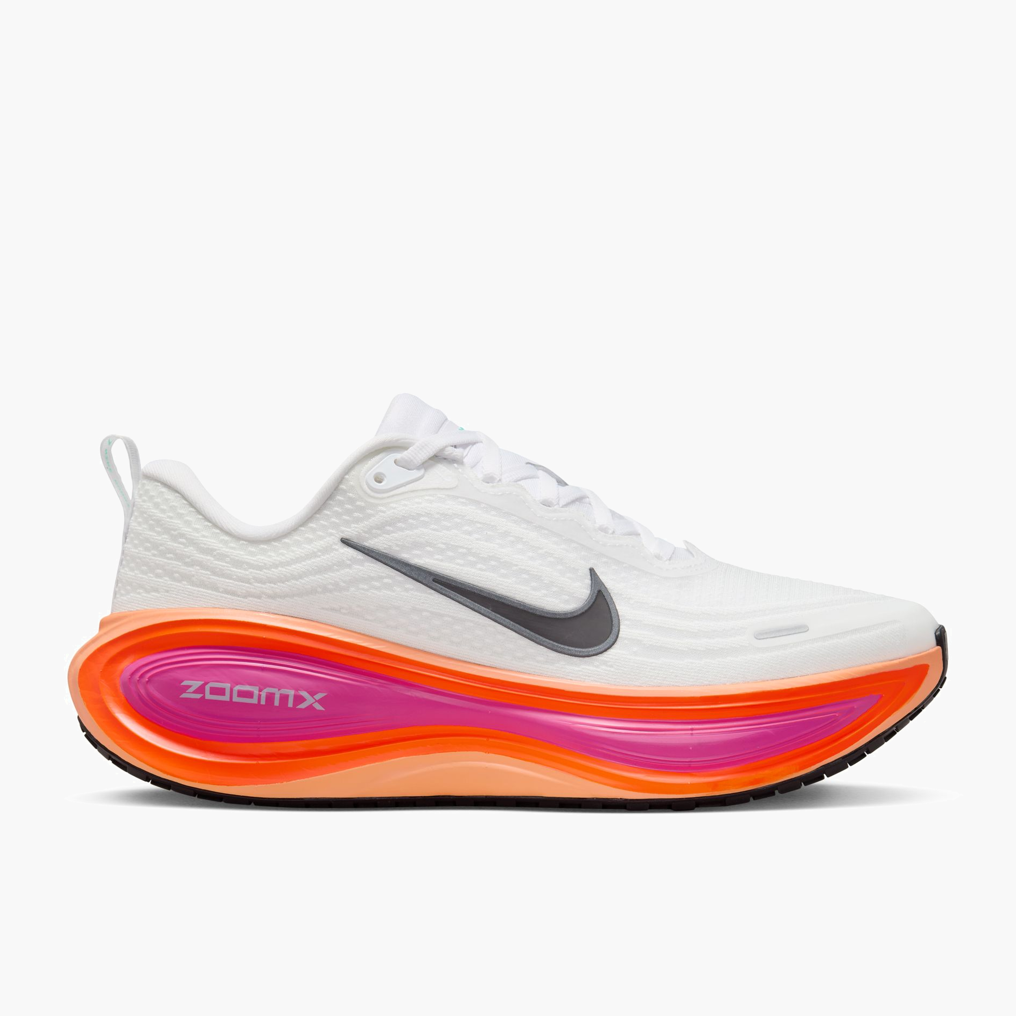 Lateral angle shot of Women's Vomero Plus in White / Black-Fire Pink-Hyper Crimson