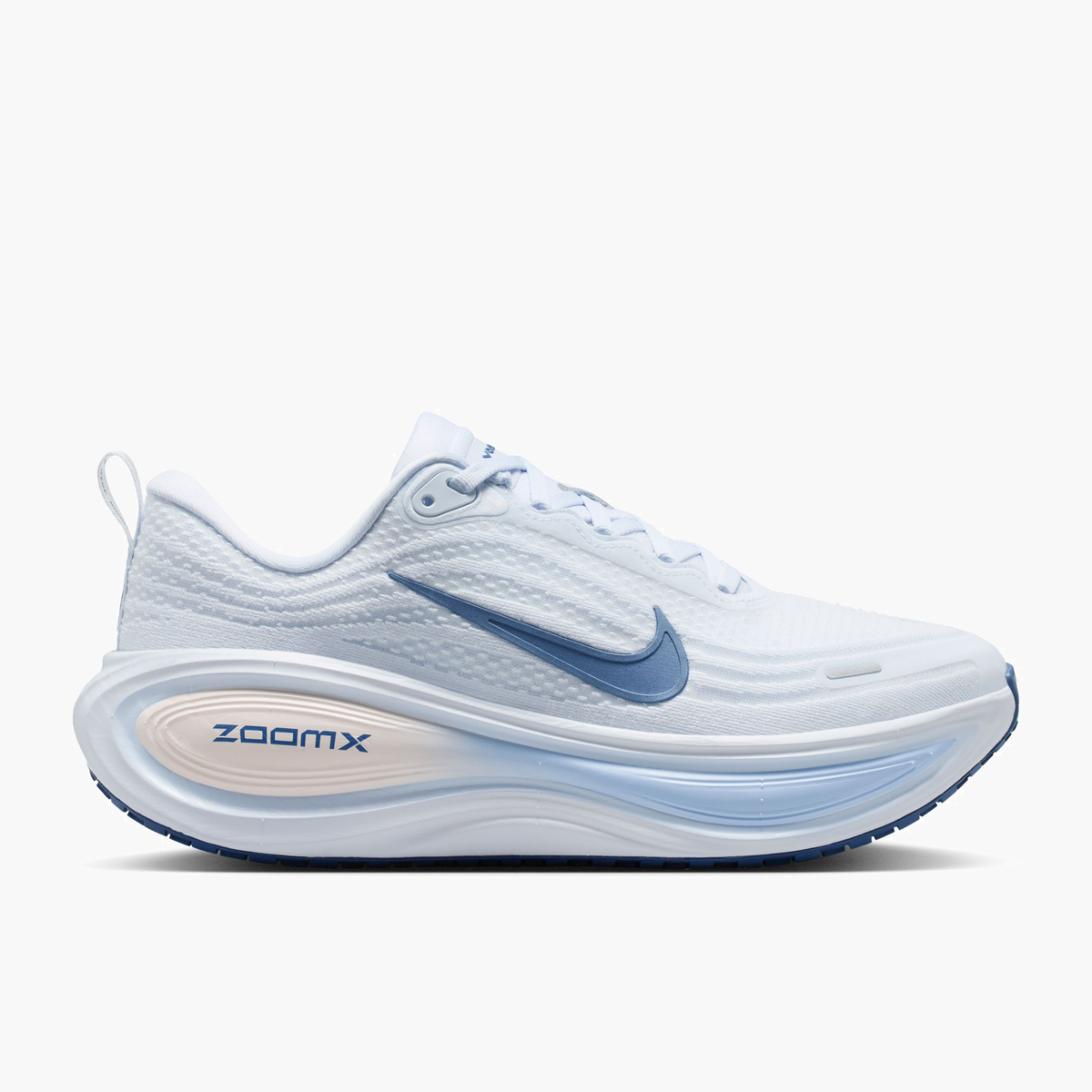 Lateral angle shot of Women's Vomero Plus in White / Mystic Navy-Aluminum-Football Grey
