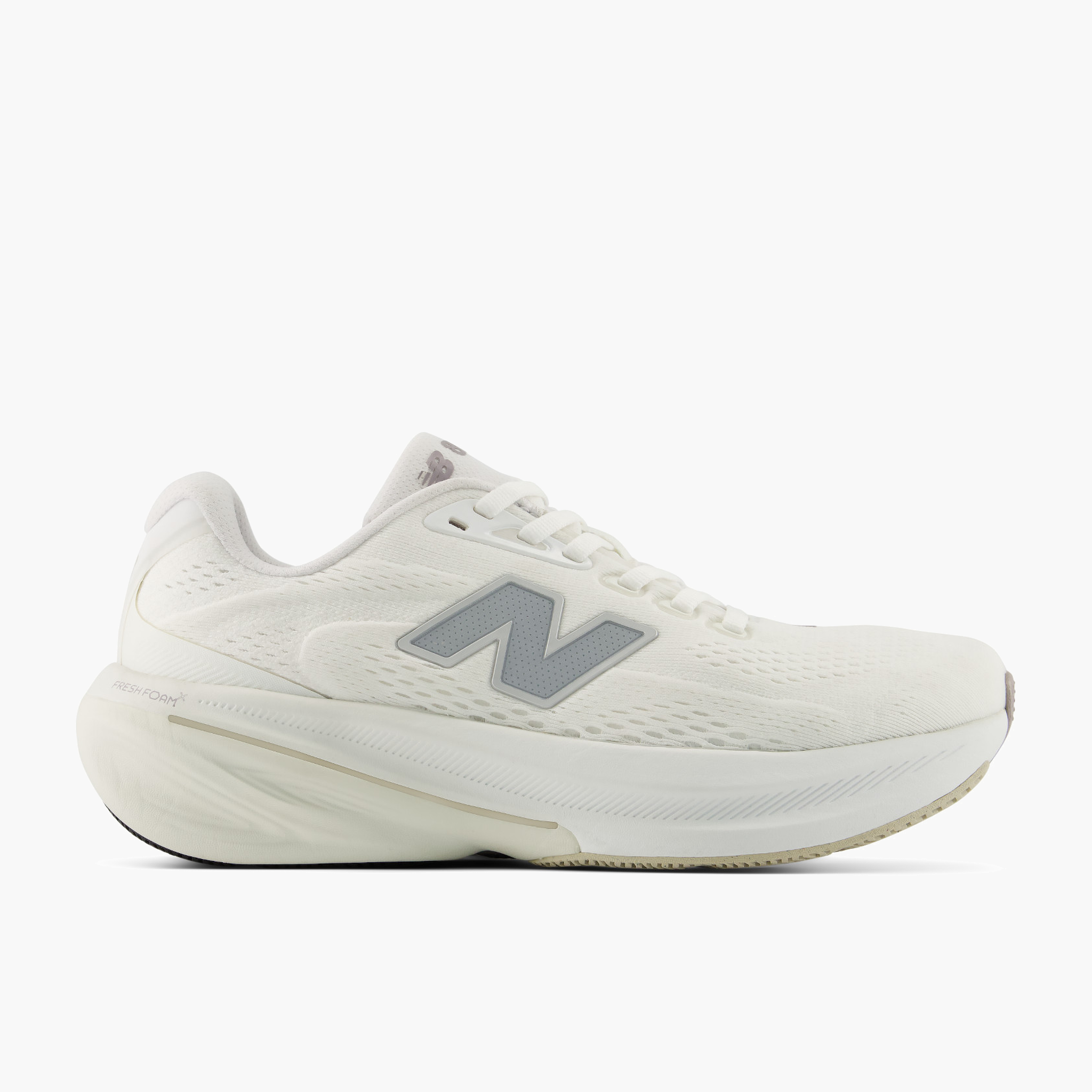 Lateral angle shot of Women's 860 v15 in White / Silvermetallic