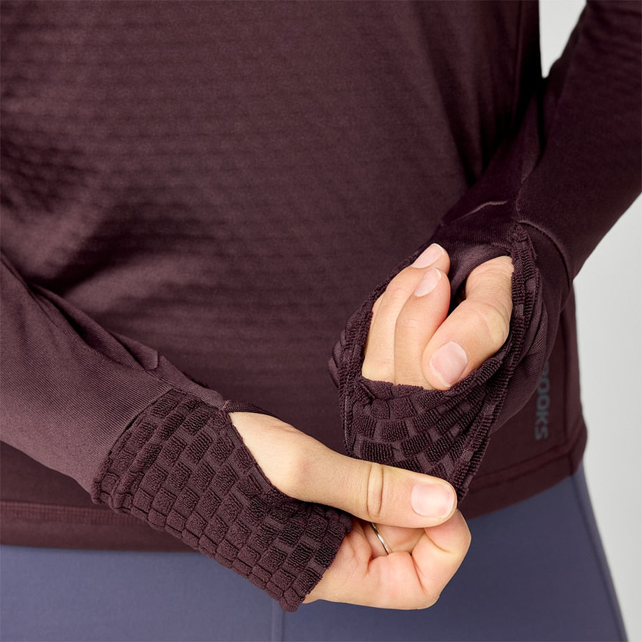 Women's Momentum Thermal Hoodie — Warm details
