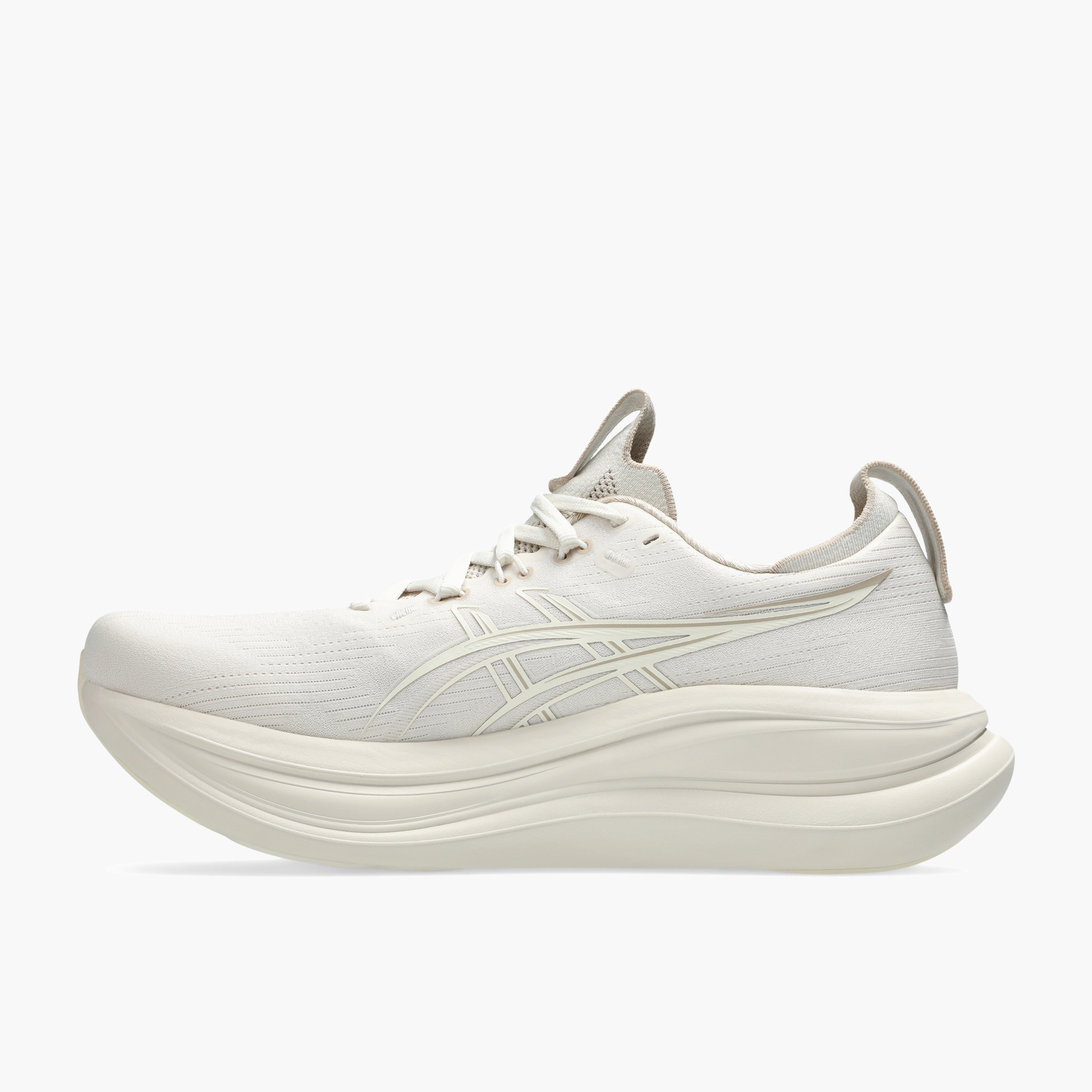 Medial angle shot of Men's Gel-Nimbus 28 in Soft Oat / Cream