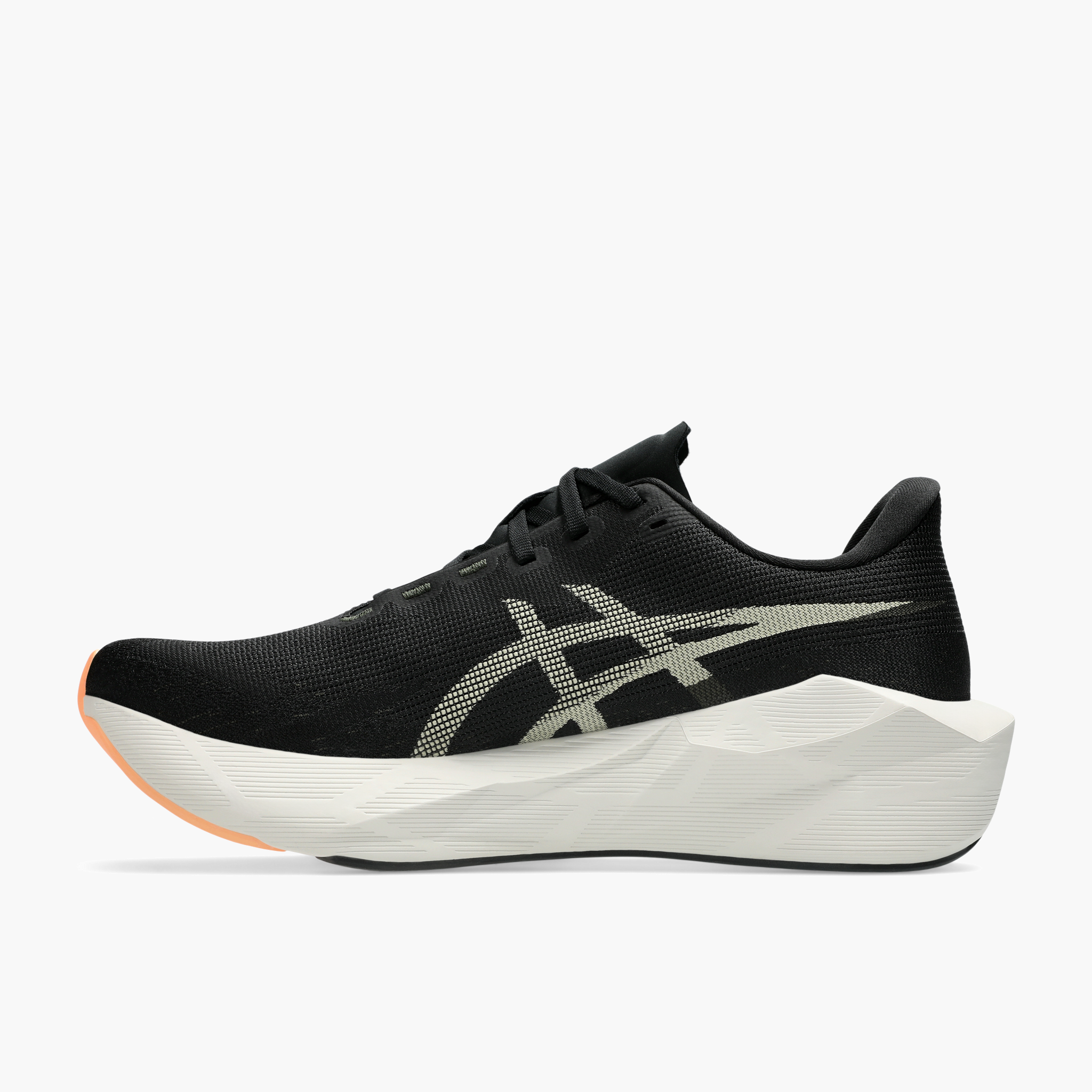 Medial angle shot of Men's Novablast 6 in Black / Khaki
