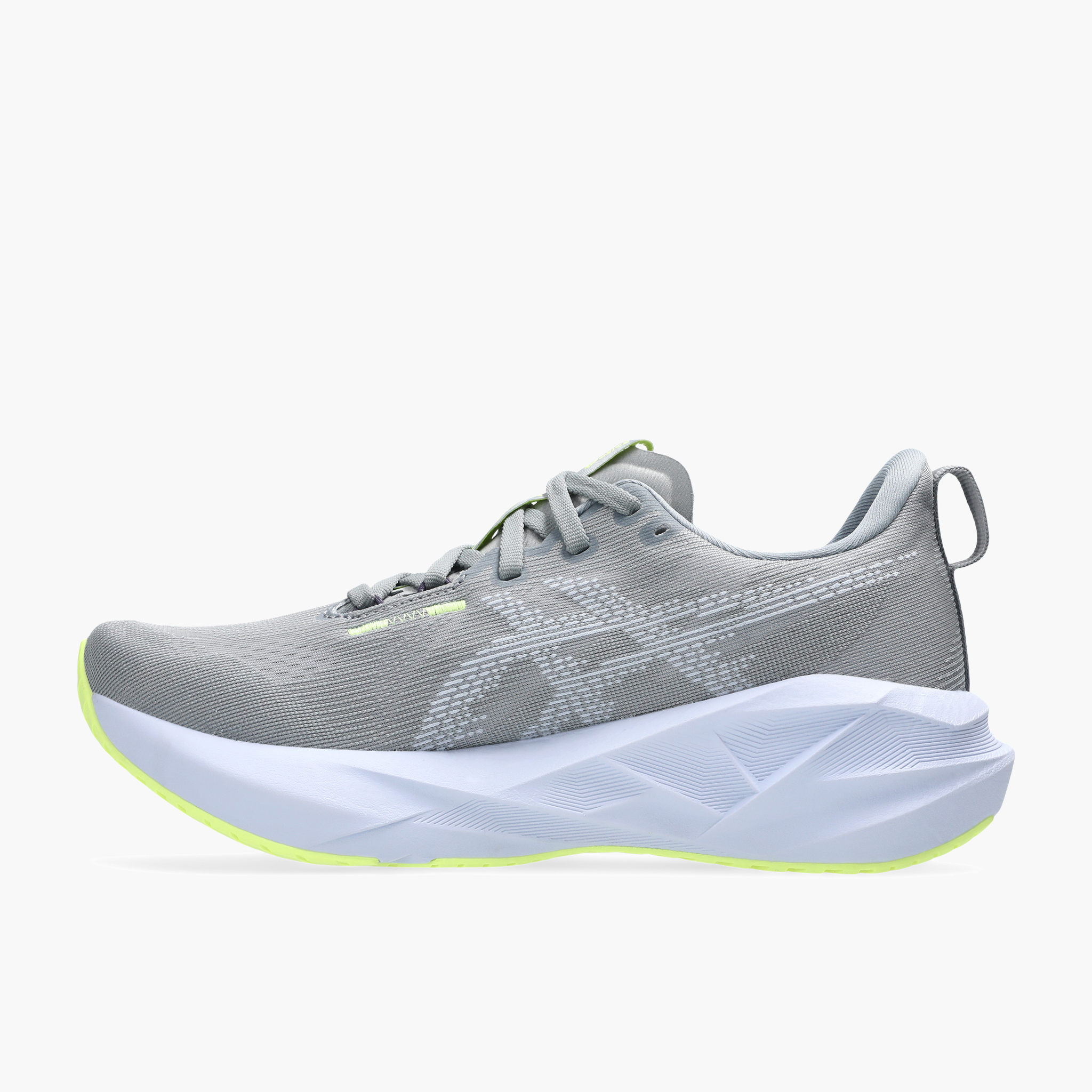 Medial angle shot of Women's Novablast 5 in Gravel / Blue Fade