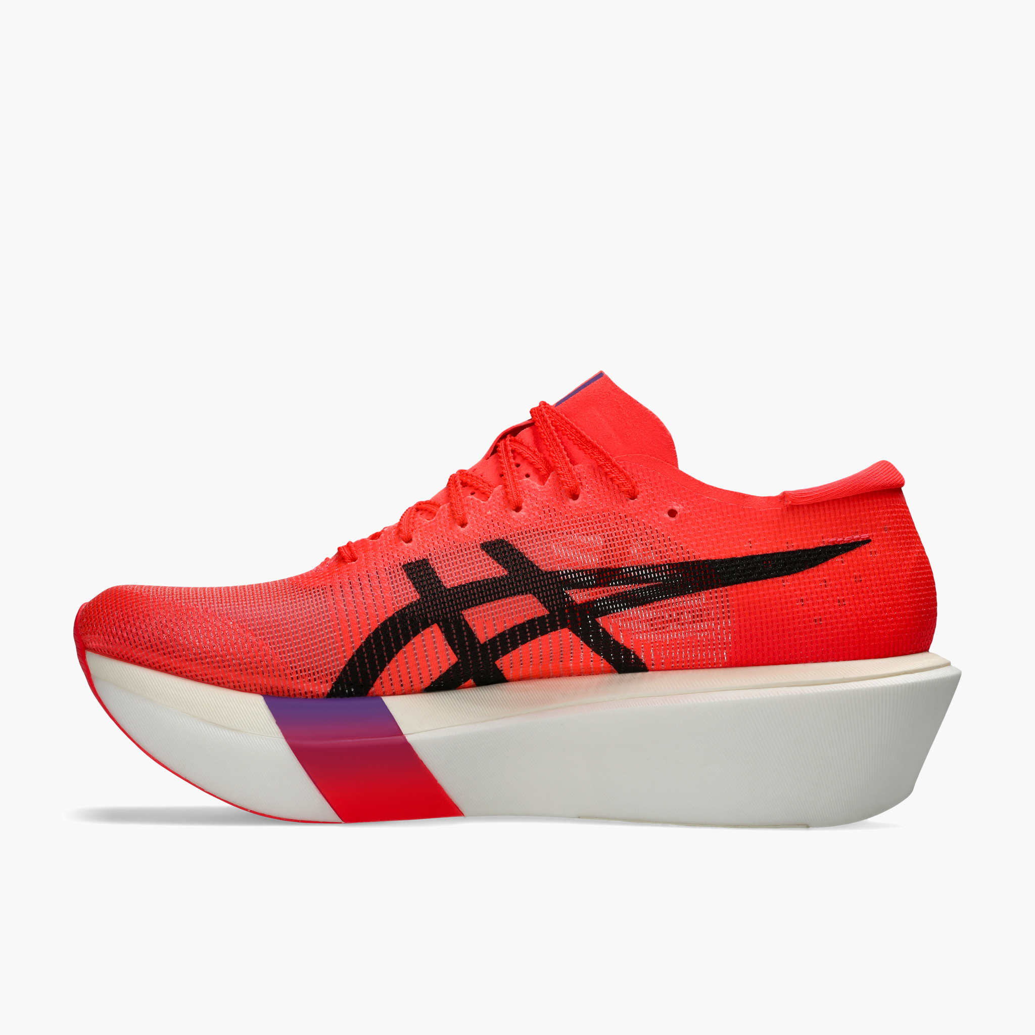 Medial angle shot of All Gender Metaspeed Sky in Flash Red / Black