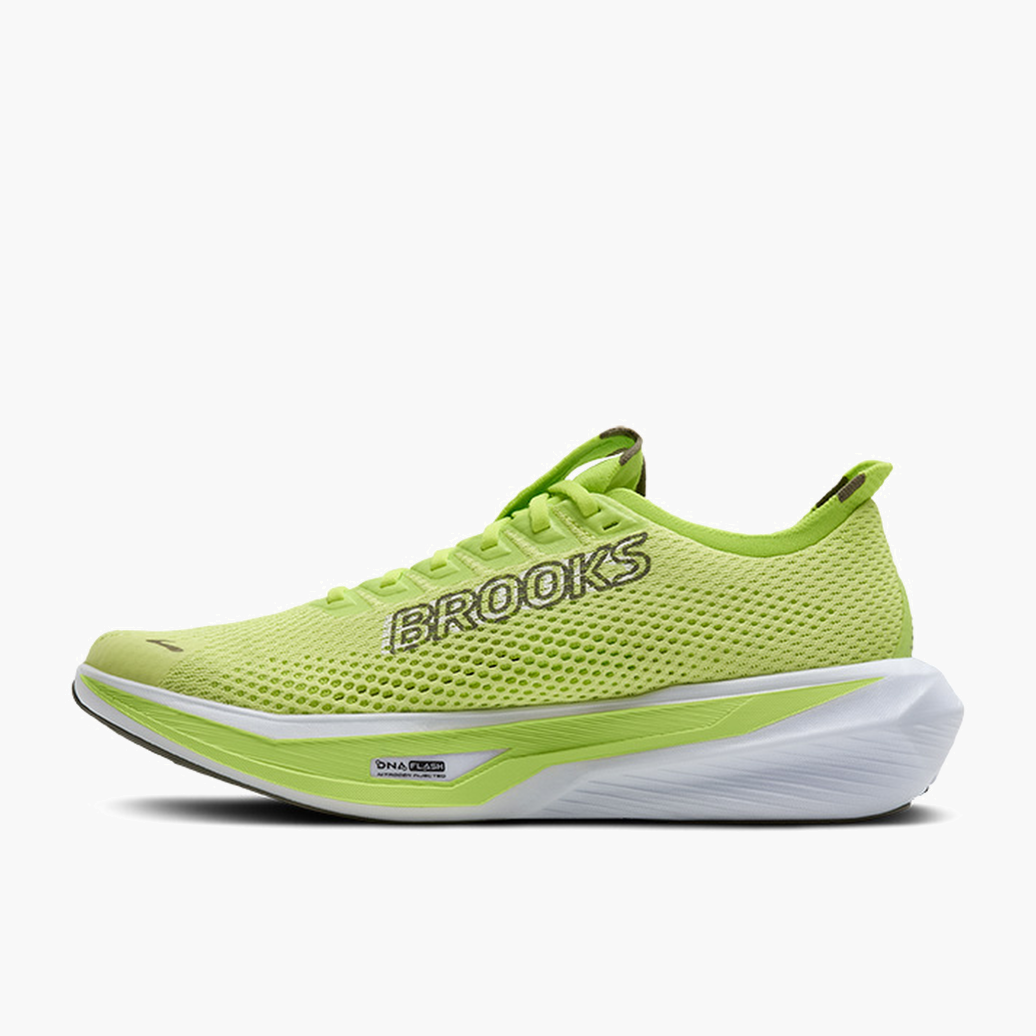Medial angle shot of Men's Hyperion 3 in Sunny Lime / Olive / White