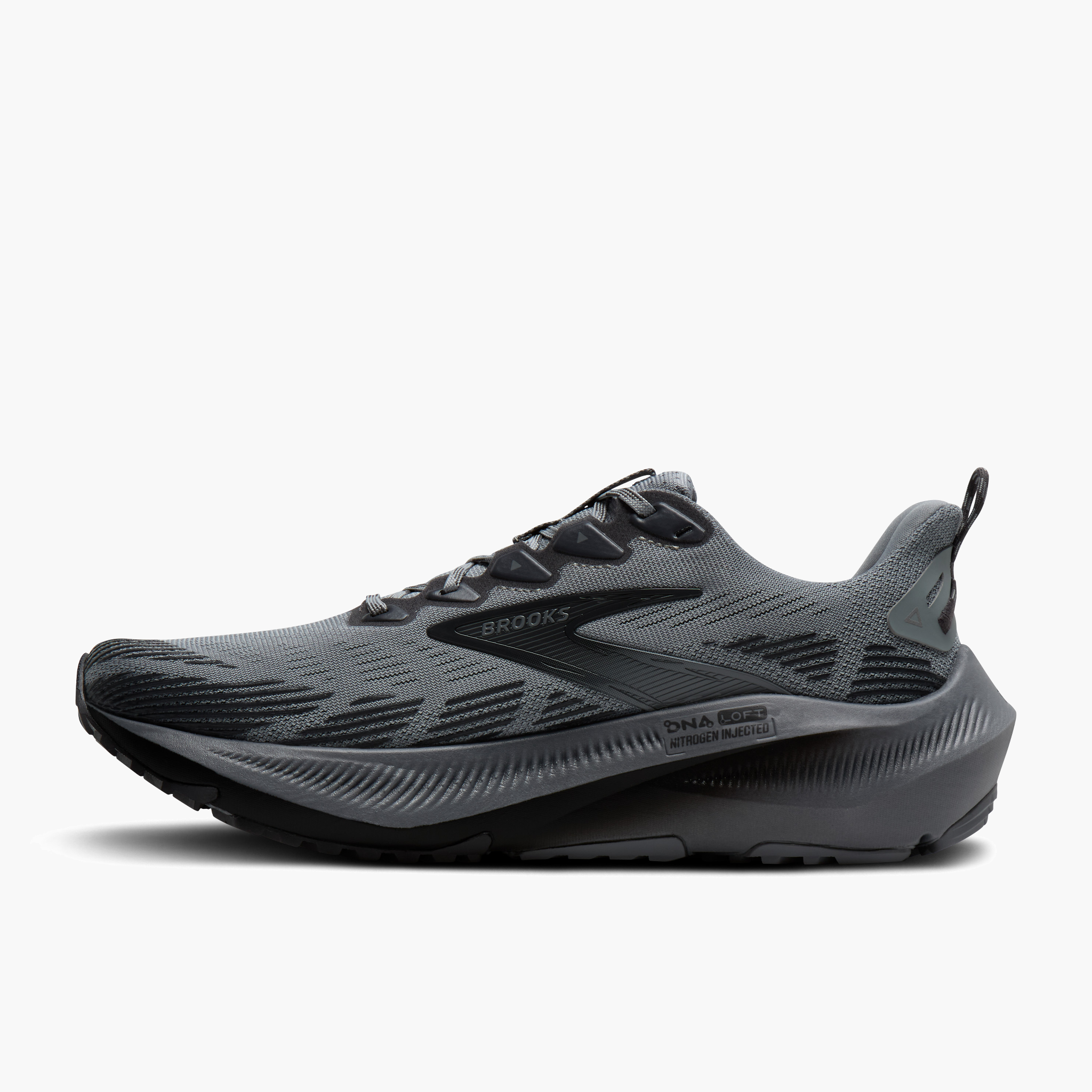 Medial angle shot of Men's Ghost Trail in Gray / Gray / Blackened Pearl