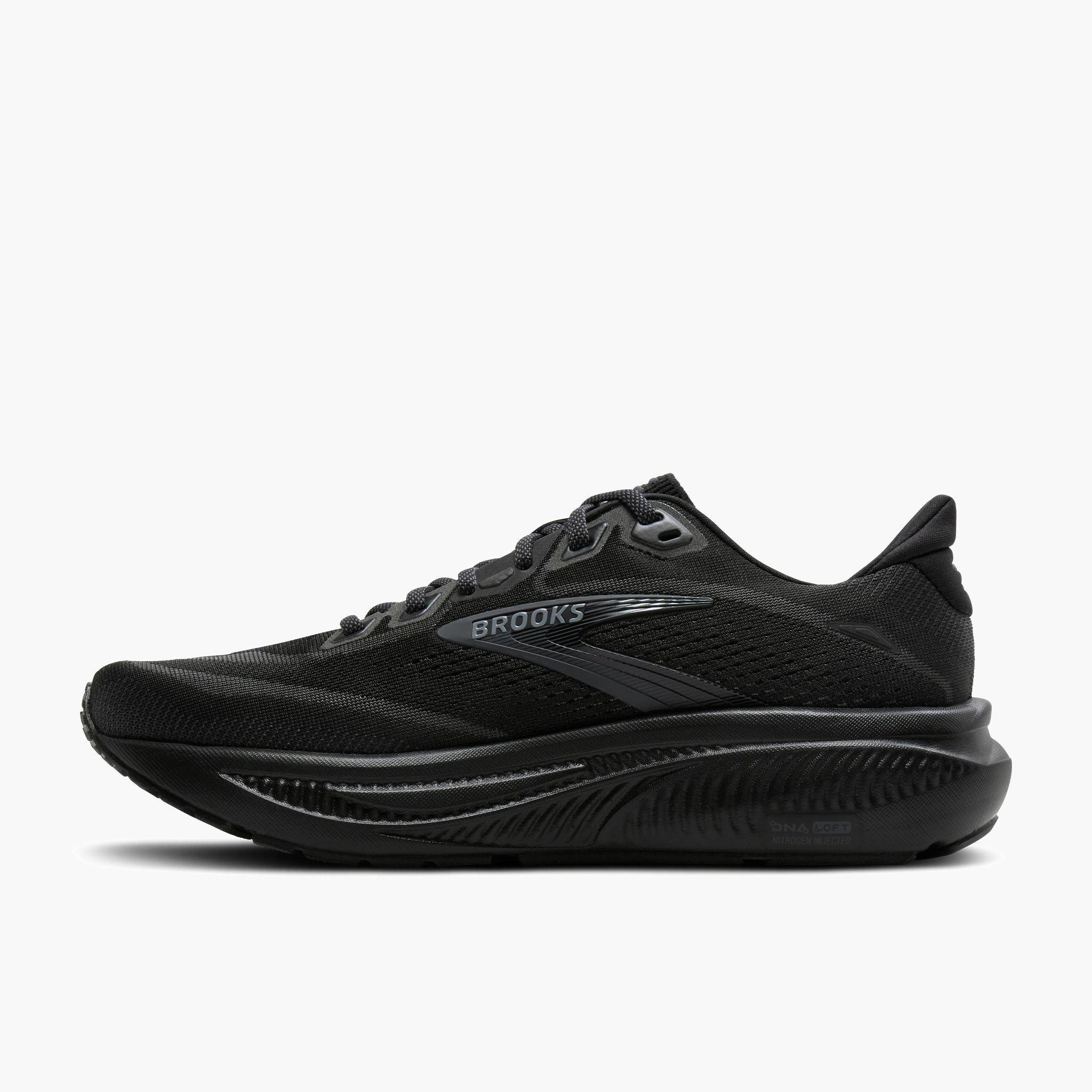 Medial angle shot of Women's Ghost 18 in Black / Black / Ebony