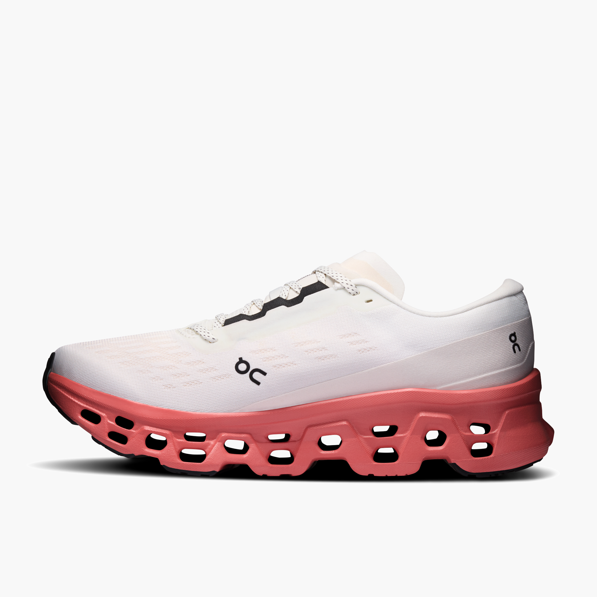 Medial angle shot of Men's Cloudmonster 3 in Ivory | Dustrose