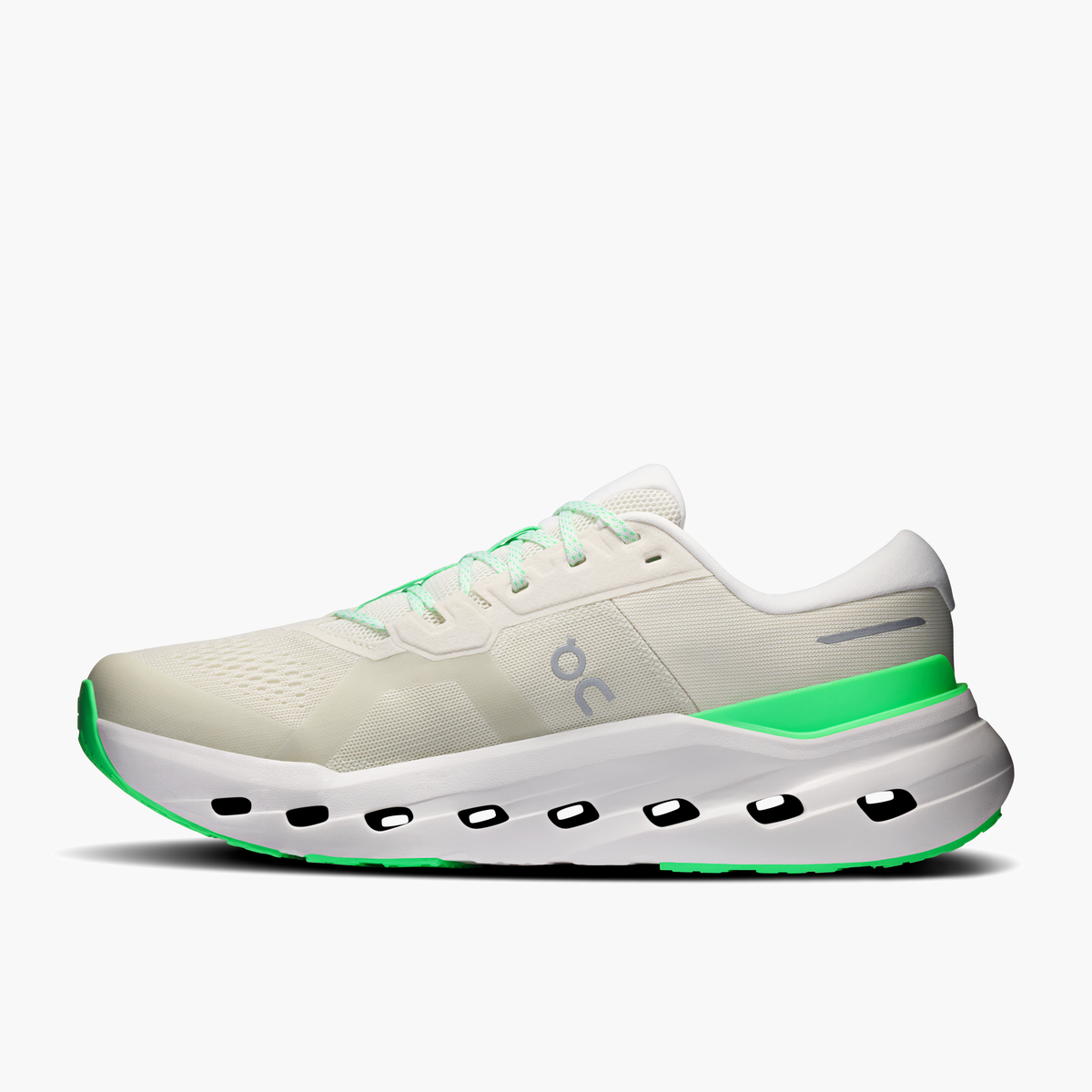 Medial angle shot of Men's Cloudrunner 3 in Ghost | Verdite
