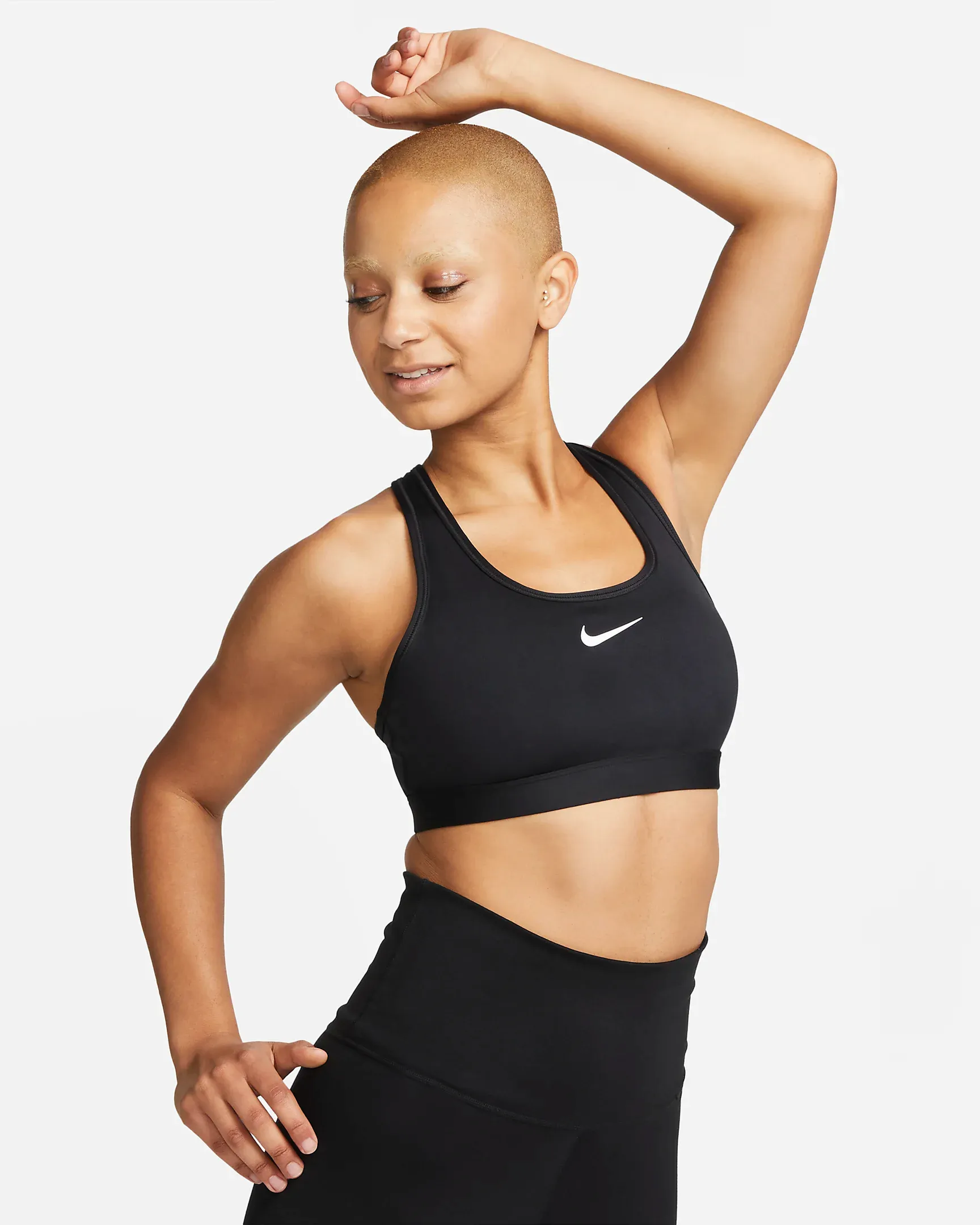 Swoosh Medium Support Bra in Black - 2