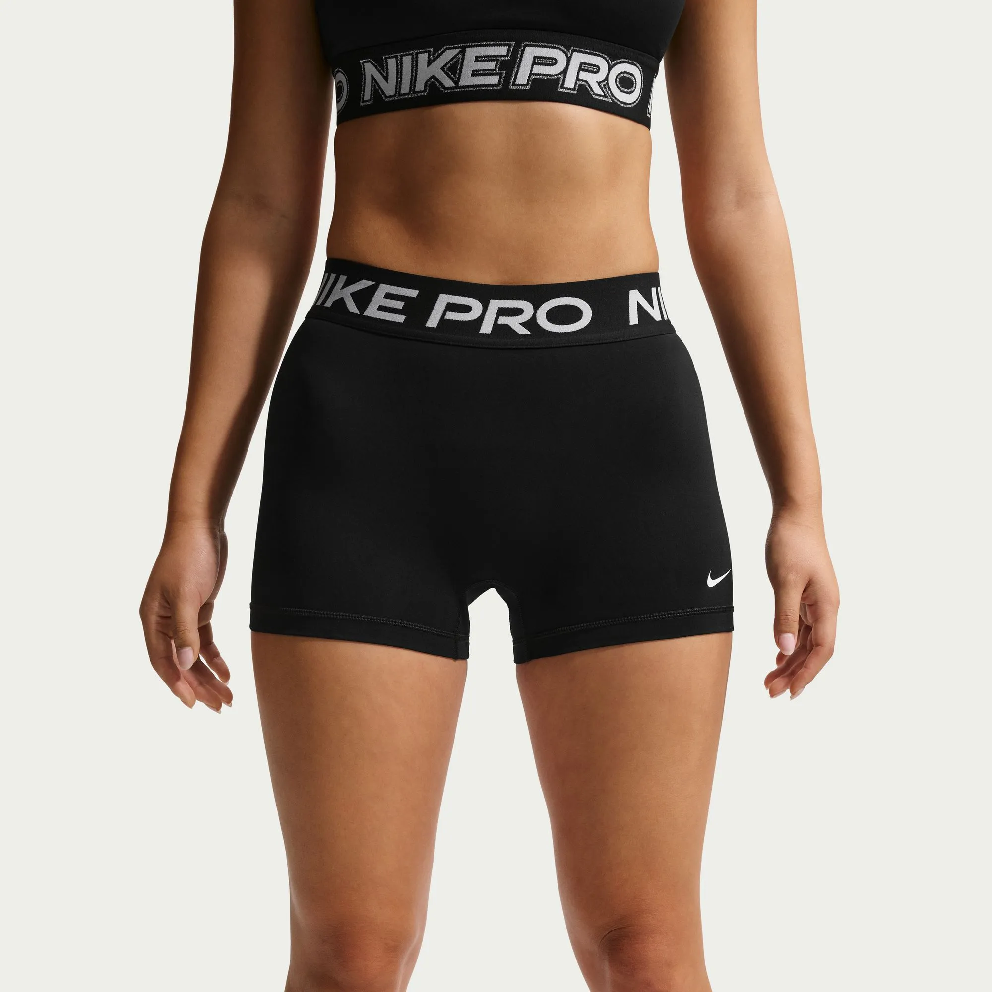 Women s Pro Shorts 3 in Black / White - 2