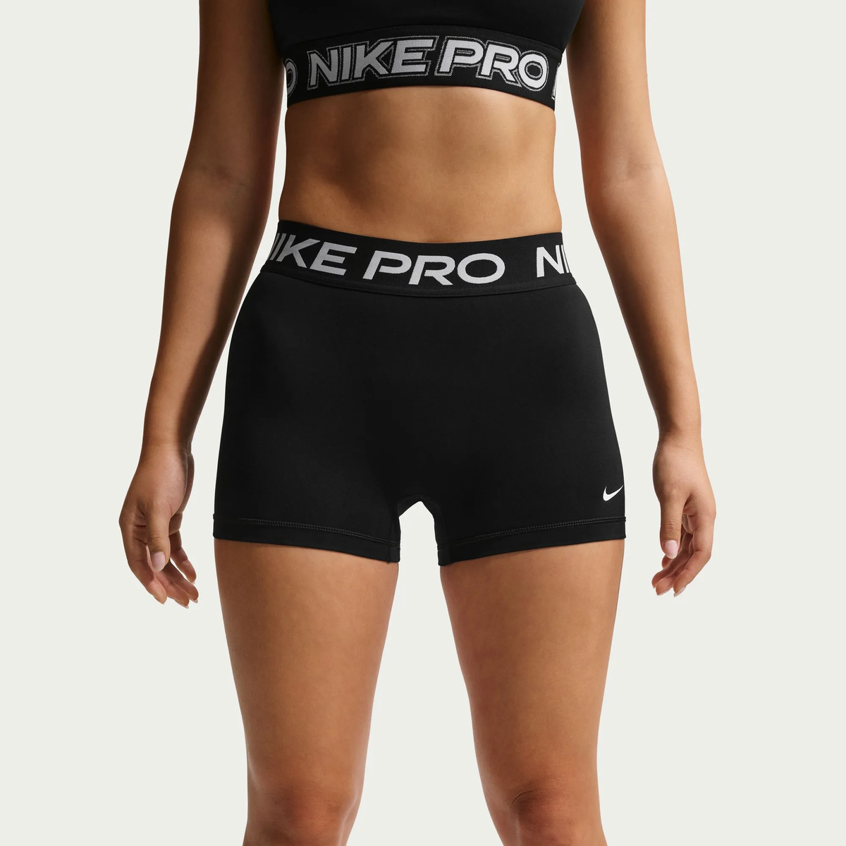 Women s Pro Shorts 3 in Black / White - 2