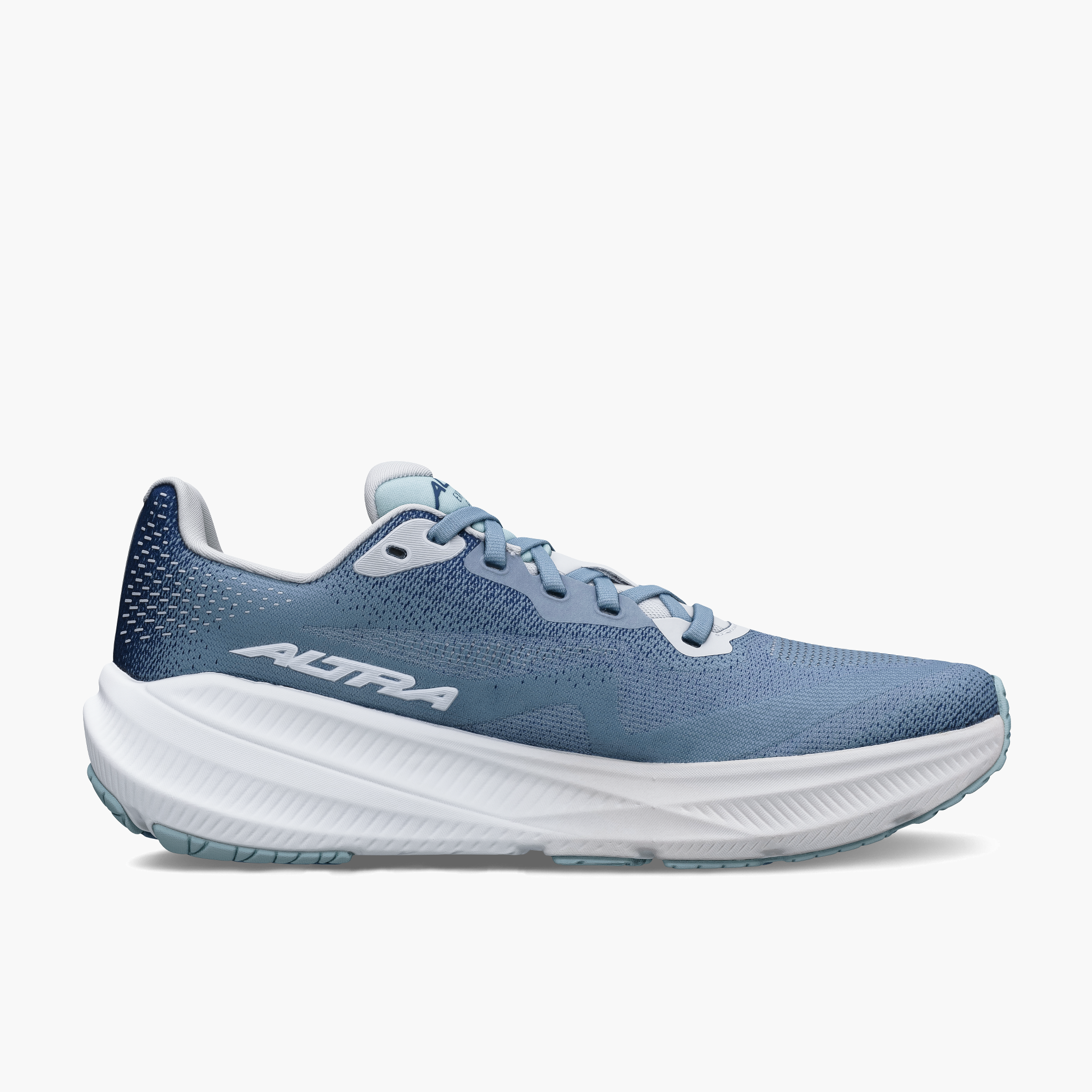 Medial angle shot of Women's Experience Flow 3 in Light Blue