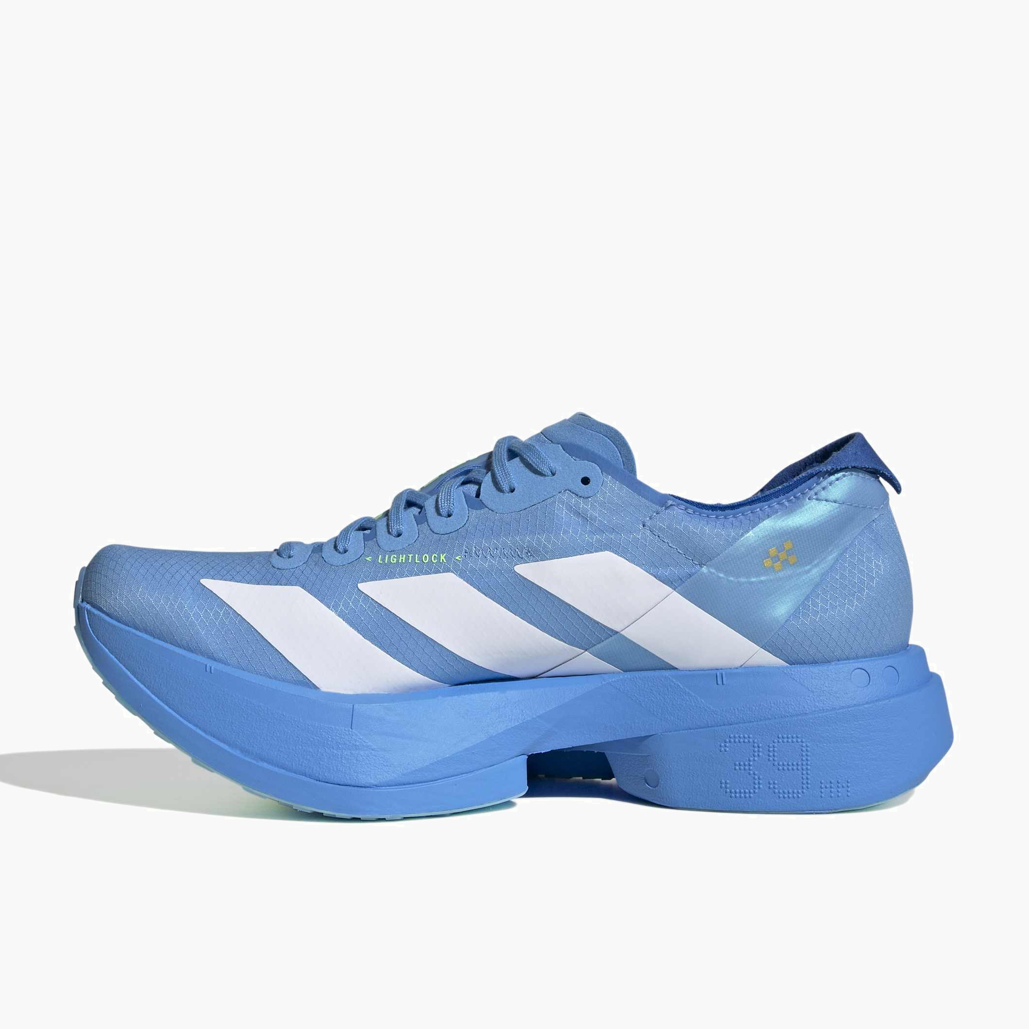 Medial angle shot of Women's Adios Pro 4 in Ftwwht / Ftwwht / Limbur