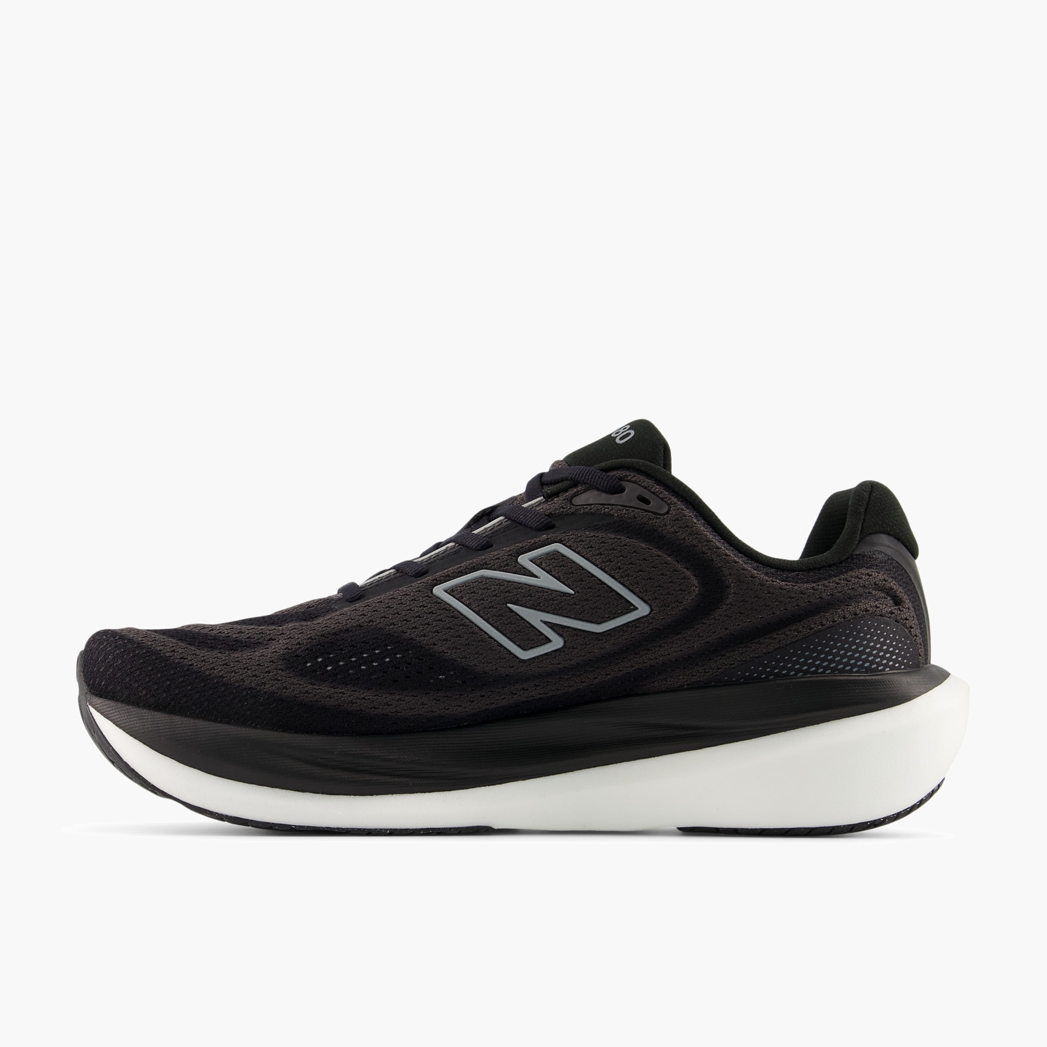 Medial angle shot of Men's 1080 v15 in Black / Slategrey / Fadedblack
