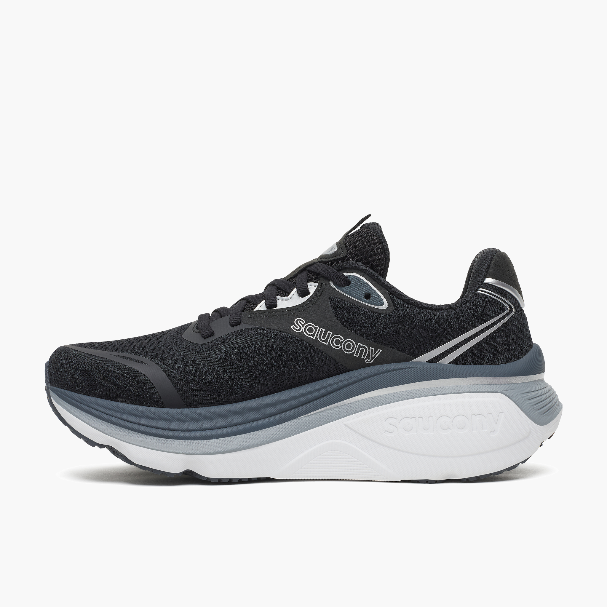 Medial angle shot of Women's Hurricane 26 in Black / Silver