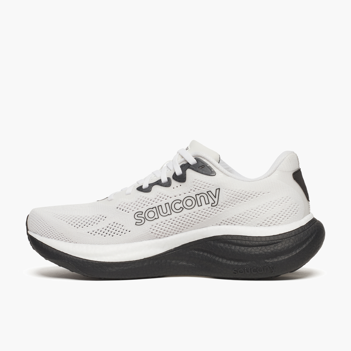 Medial angle shot of Men's Ride 19 in White / Black