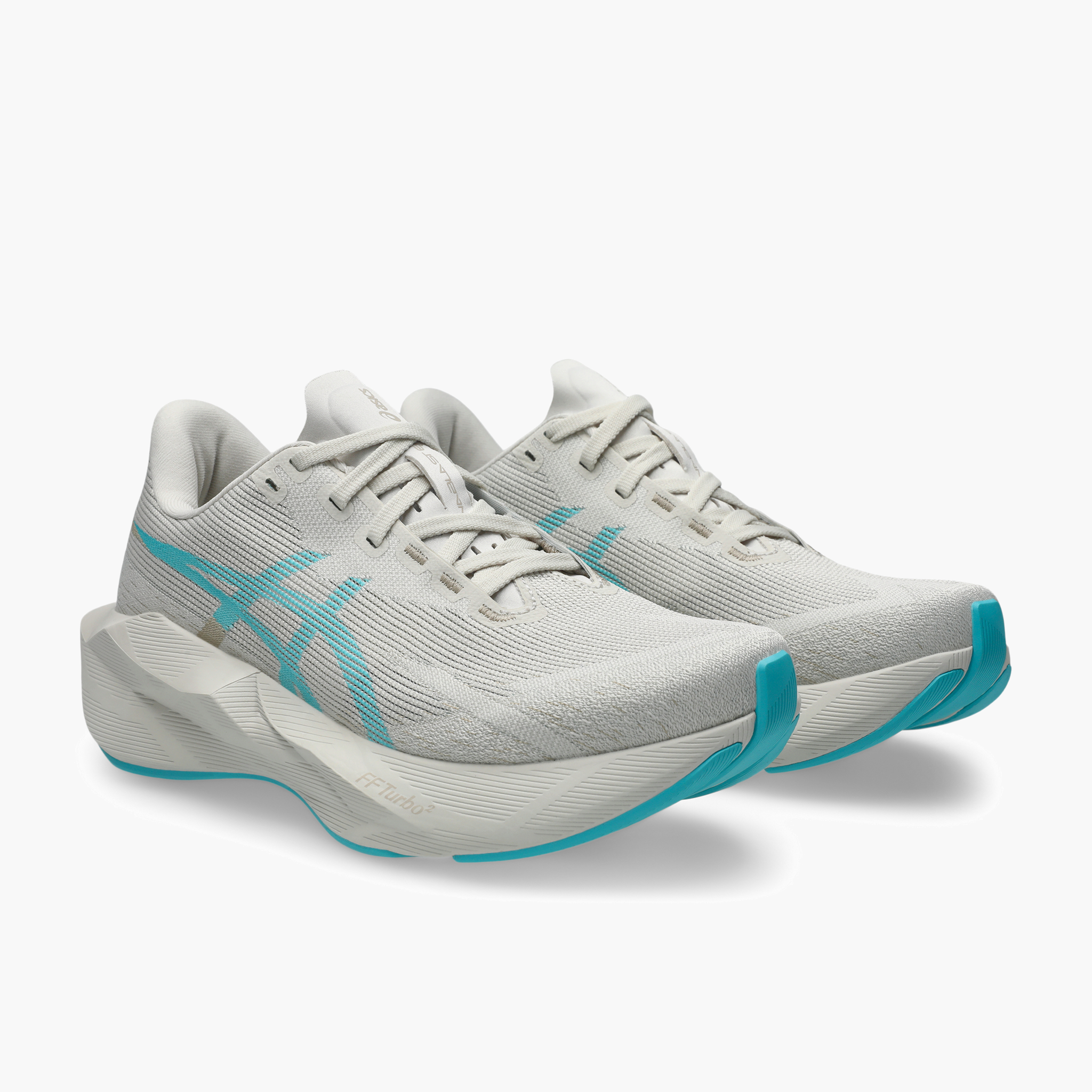 3/4 angle shot of Women's Novablast 6 in Soft Oat / Energy Aqua