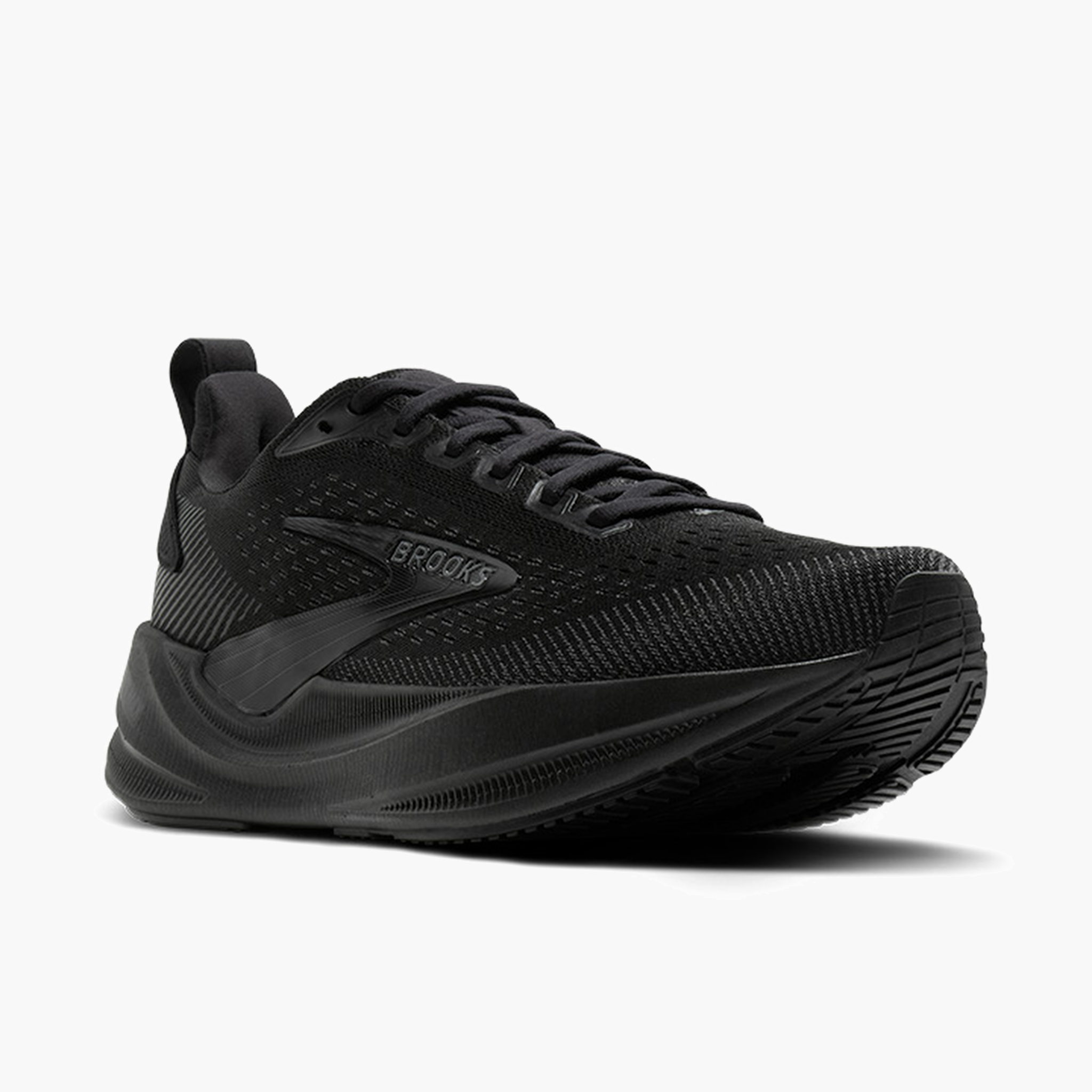 3/4 angle shot of Men's Ghost Max 4 in Black / Black / Ebony