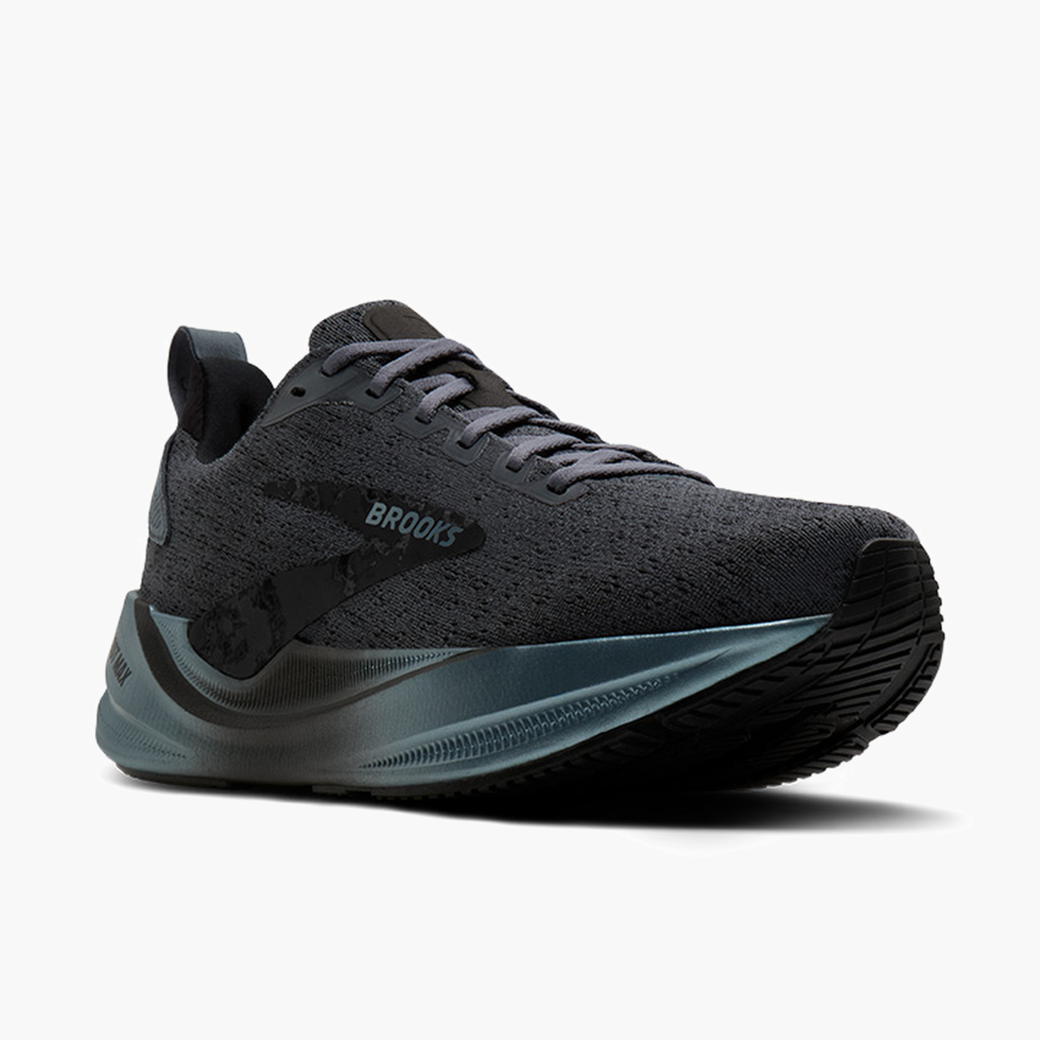 3/4 angle shot of Men's Ghost Max 4 in Black / Graphite / Grey