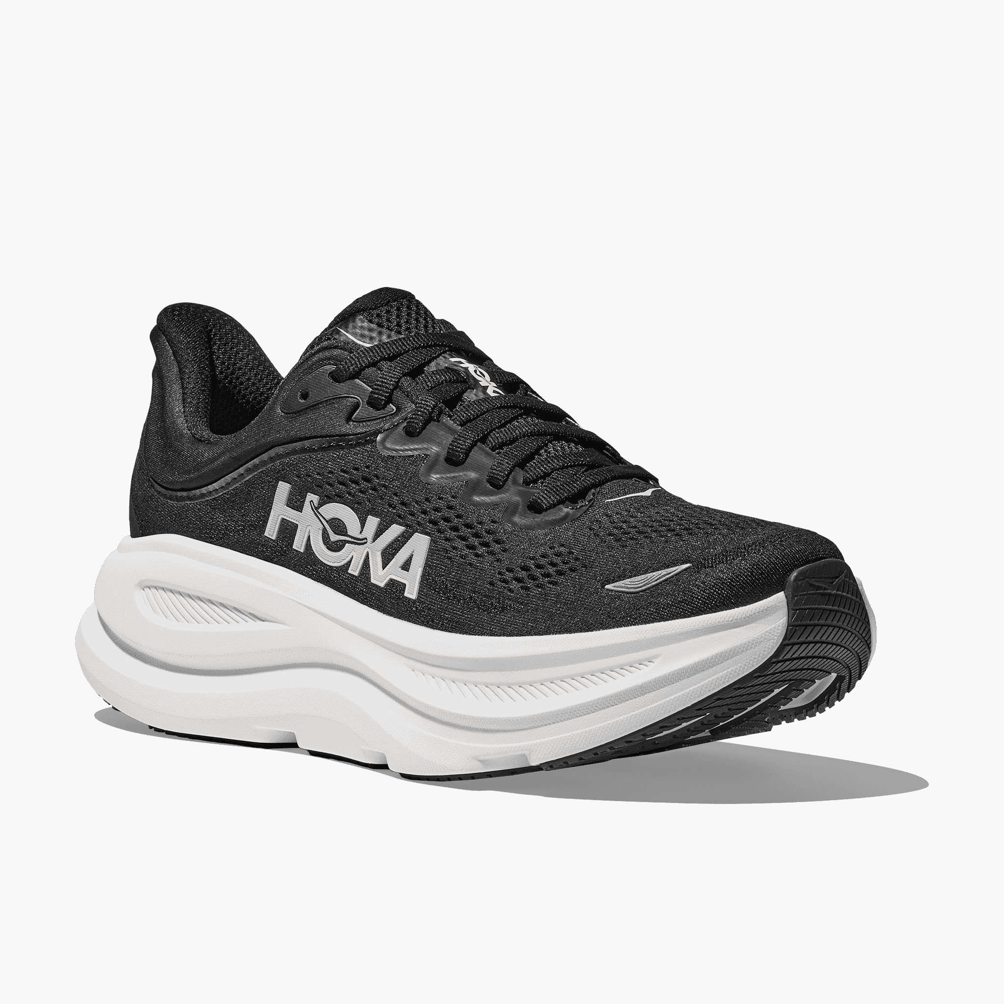 3/4 angle shot of Men's Bondi 9 in Black / White