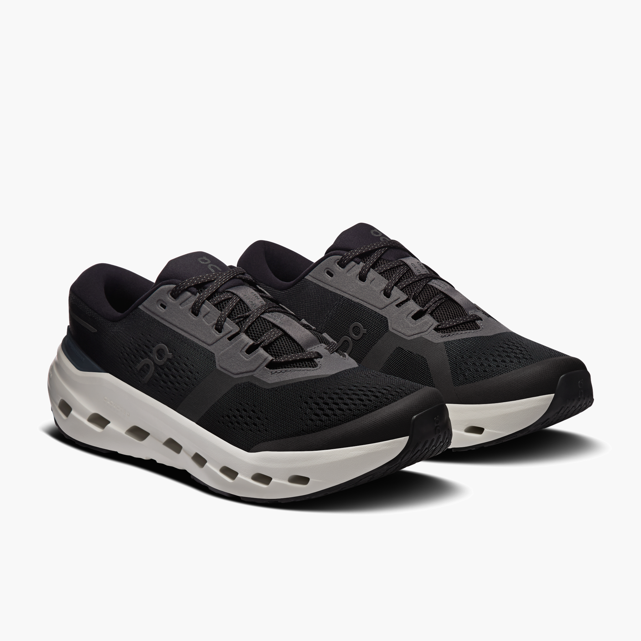 3/4 angle shot of Men's Cloudrunner 3 in Black | Ivory