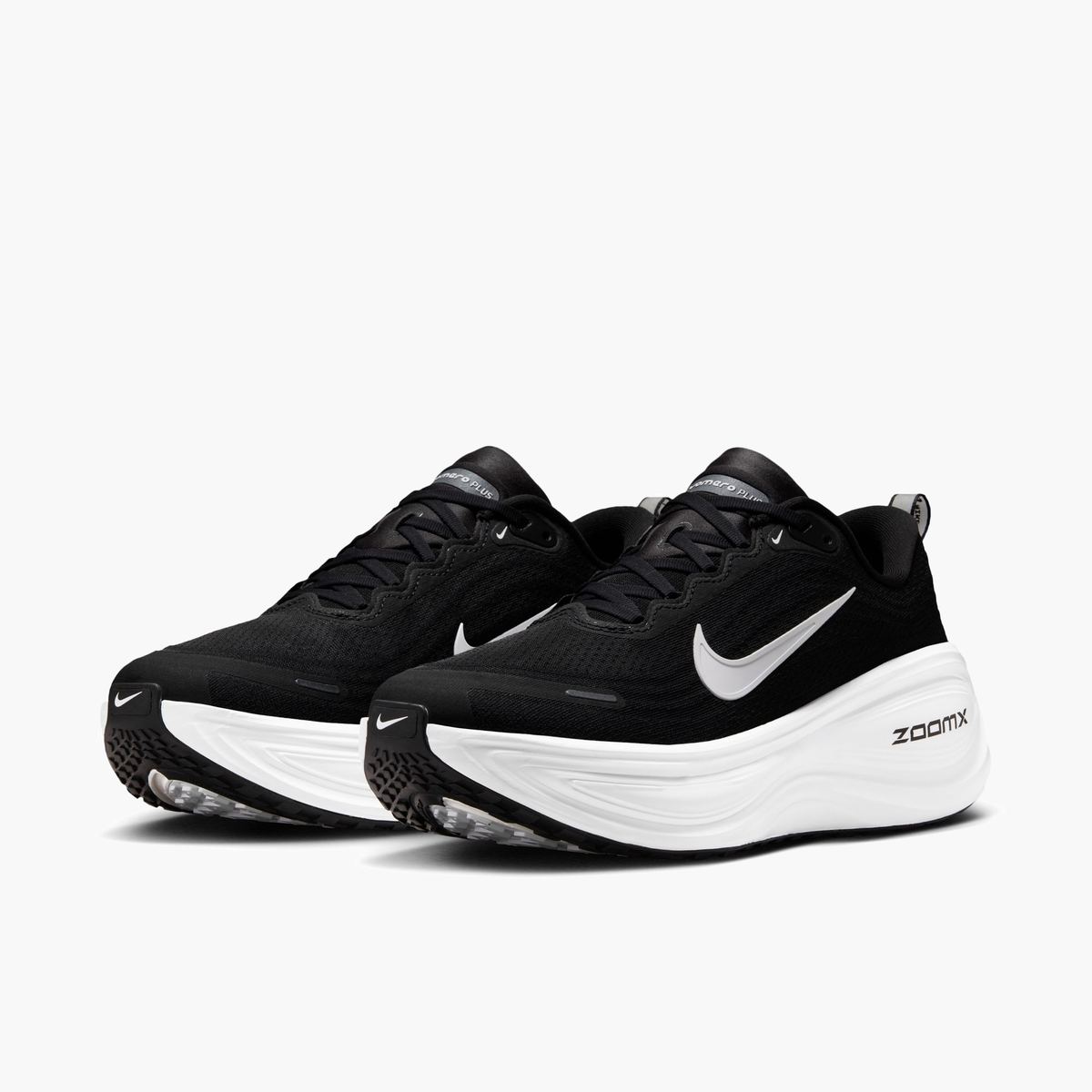 3/4 angle shot of Men's Vomero Plus in Black / White-Cool Grey