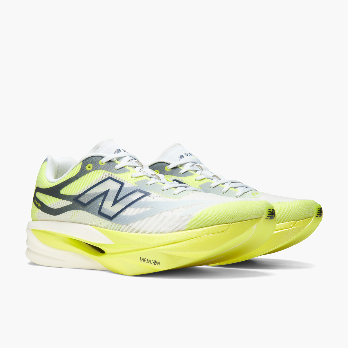3/4 angle shot of Men's Supercomp Elite v6 in Fresh Air / Alkaline Green