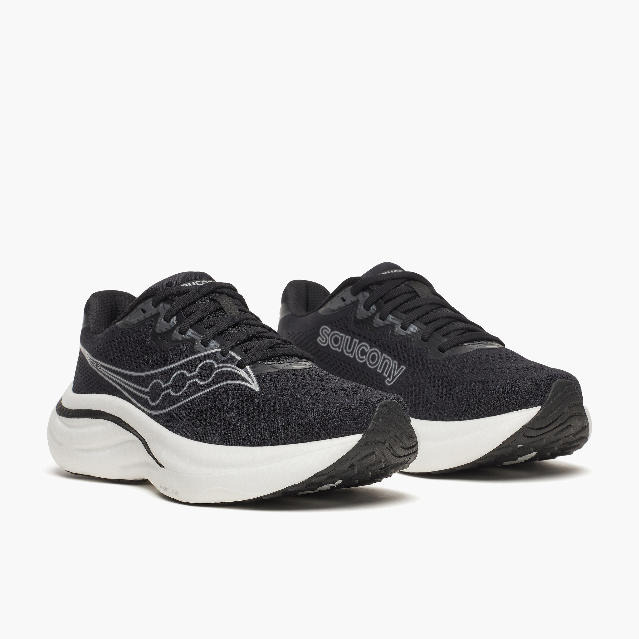 3/4 angle shot of Women's Ride 19 in Black / Silver