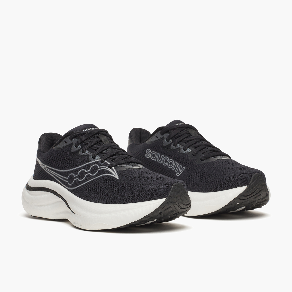 3/4 angle shot of Women's Ride 19 in Black / Silver