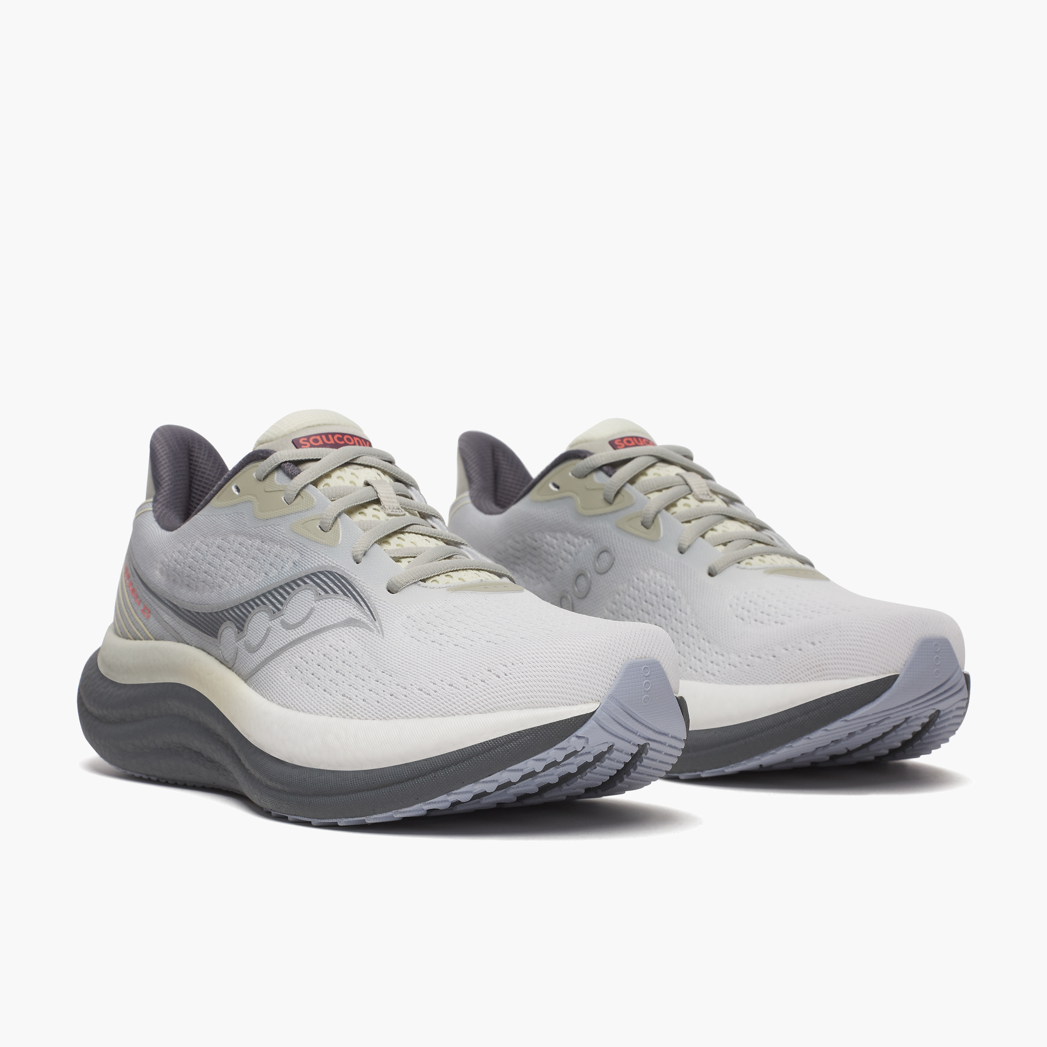 3/4 angle shot of Men's Triumph 23 in Grey / Shadow