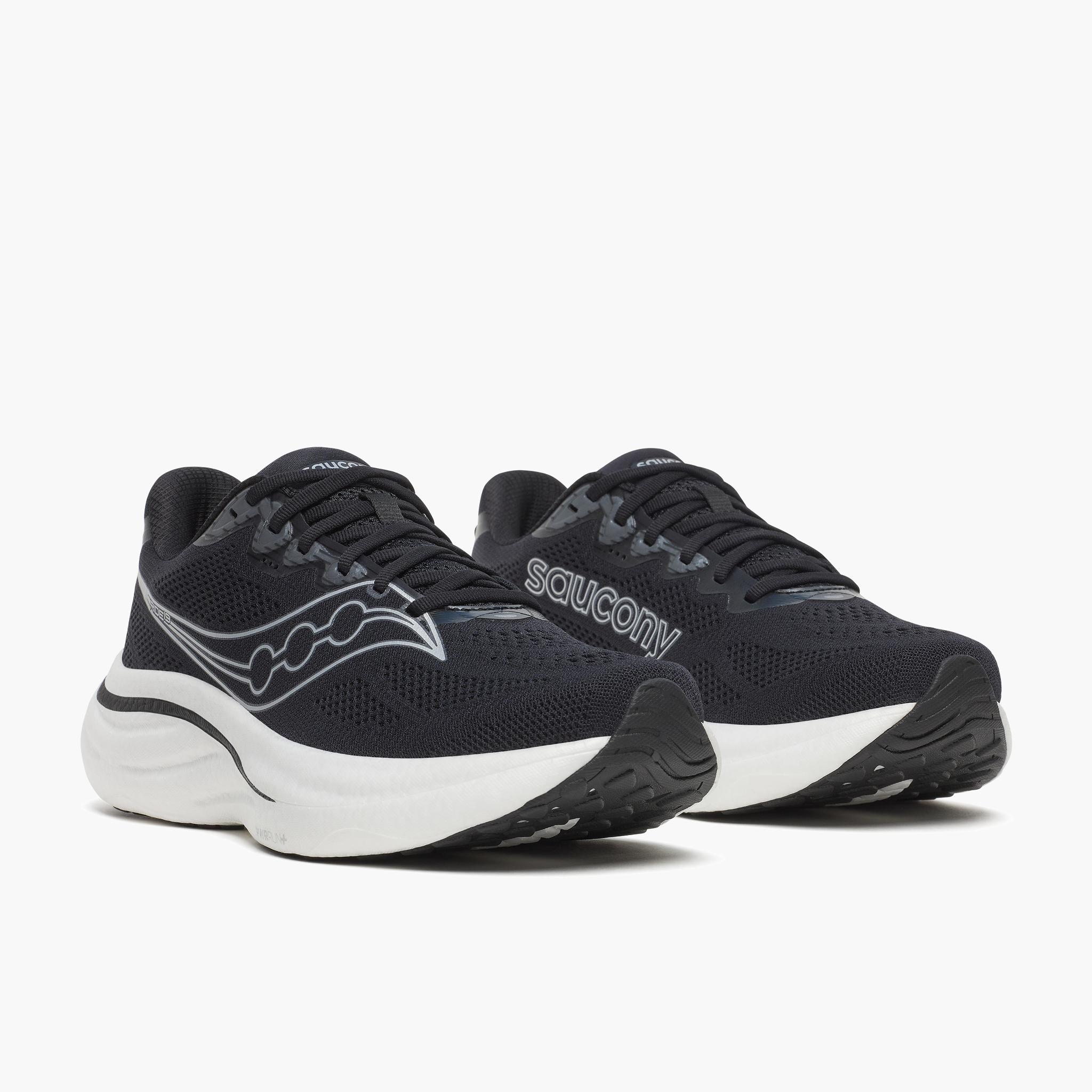 3/4 angle shot of Men's Ride 19 in Black / Silver