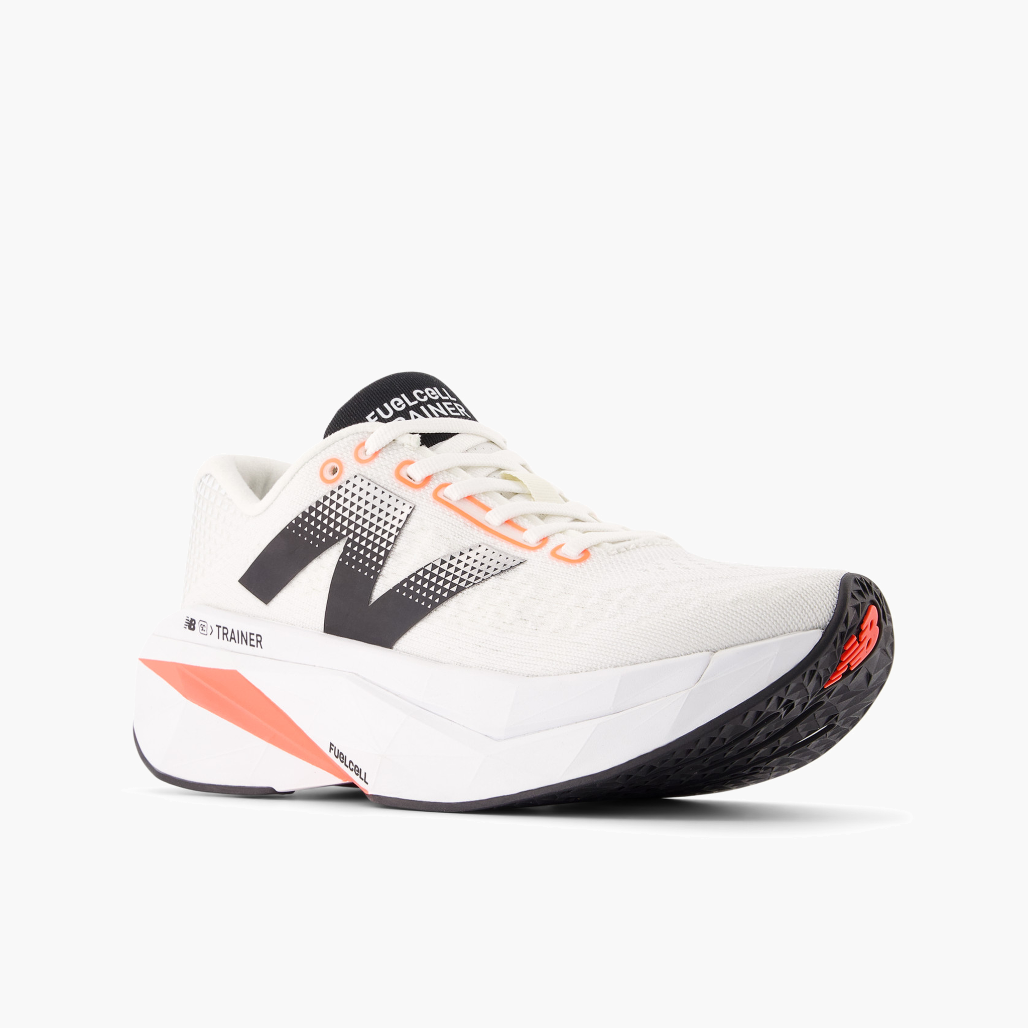 3/4 angle shot of Women's Supercomp Trainer v3 in Sea Salt