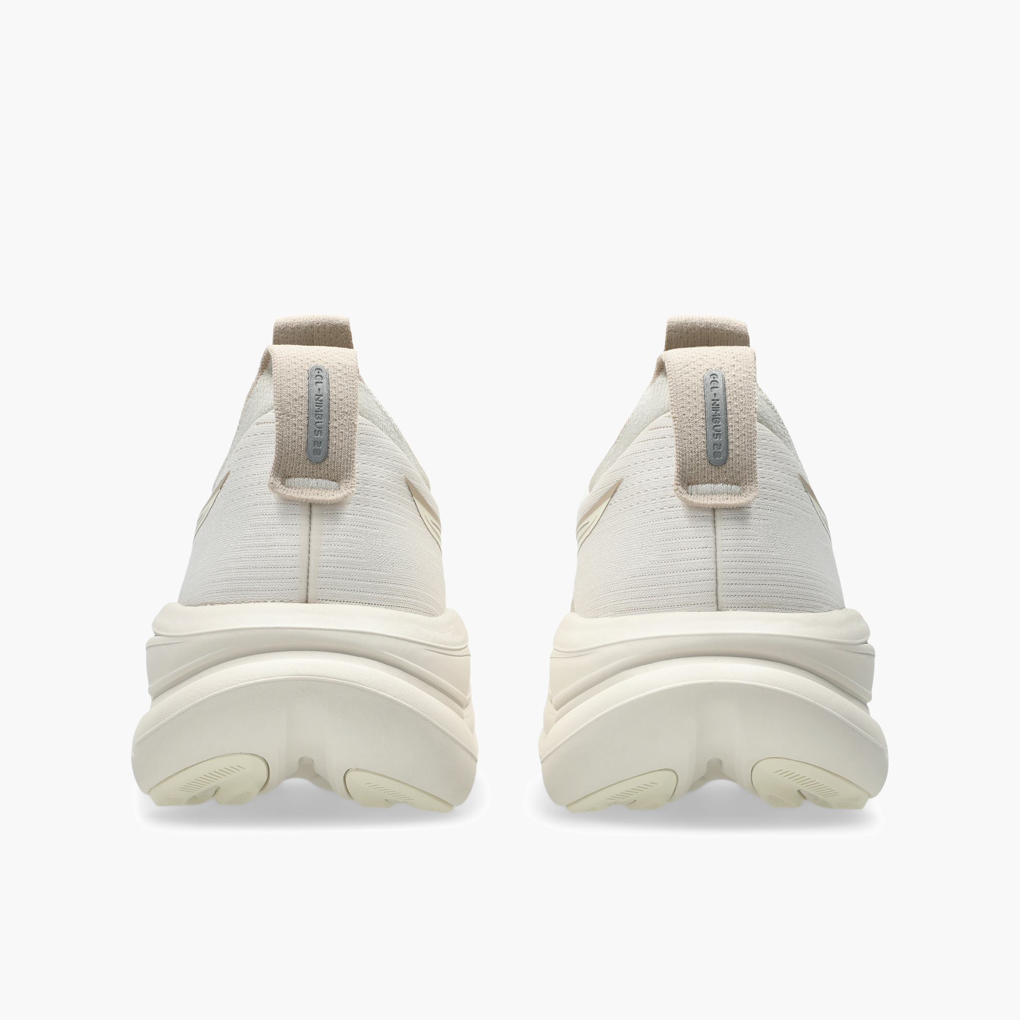 Heel angle shot of Men's Gel-Nimbus 28 in Soft Oat / Cream