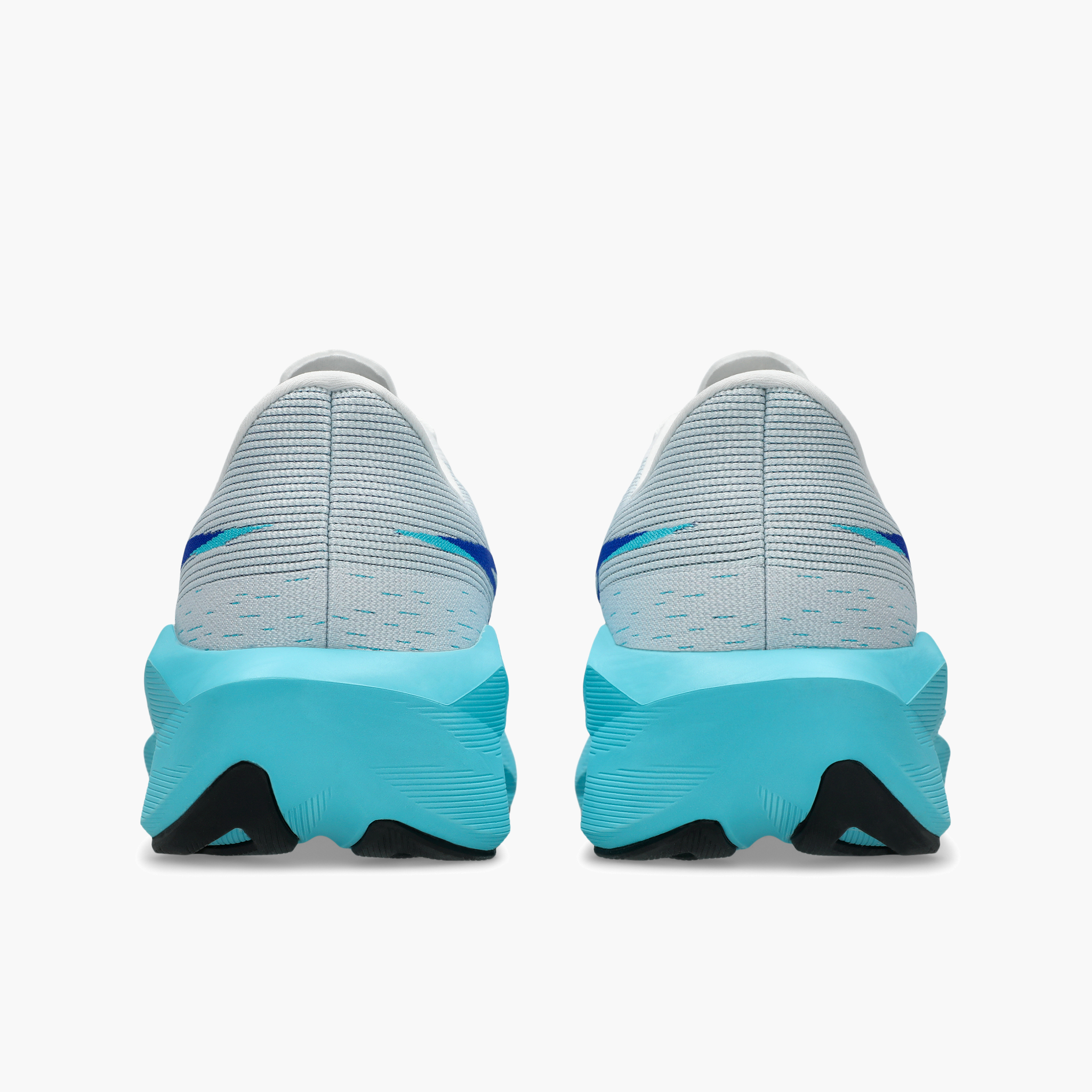 Heel angle shot of Men's Novablast 6 in White / Energy Aqua