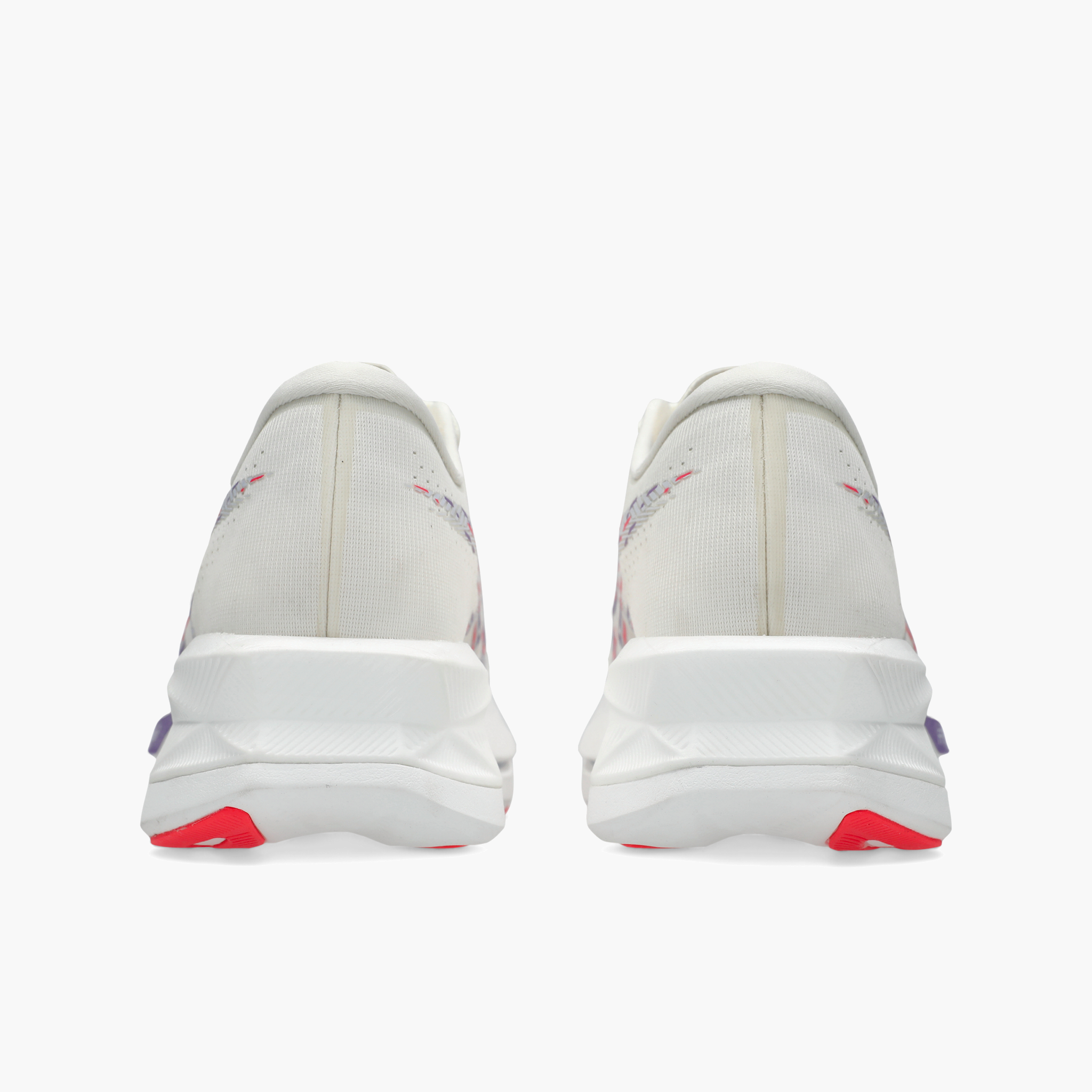 Heel angle shot of Women's Sonicblast in Cream / Blue Fade