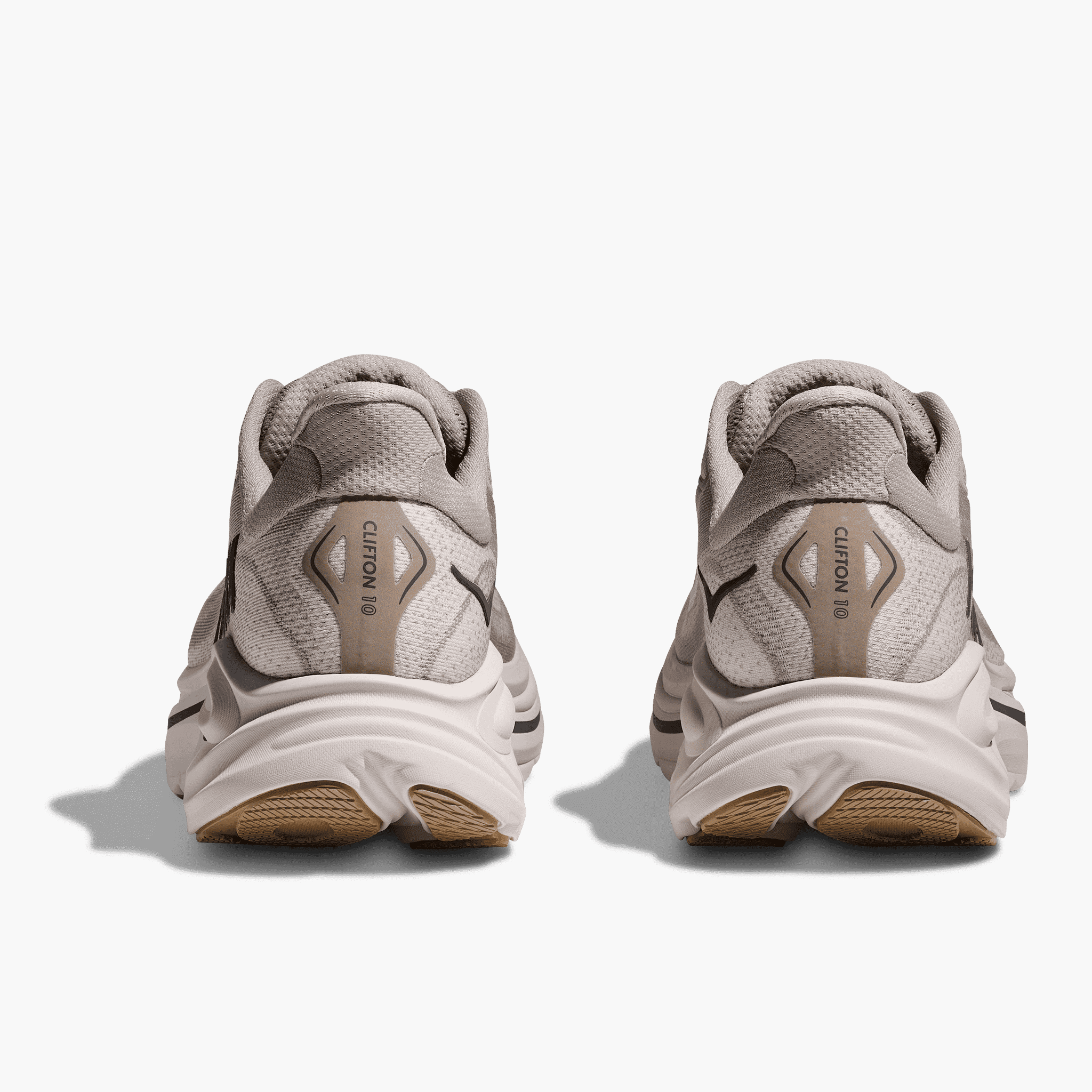 Heel angle shot of Men's Clifton 10 in Putty / Grout