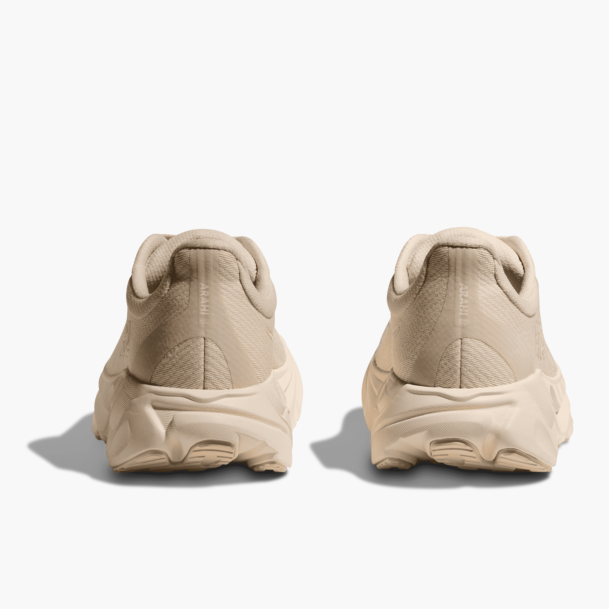 Heel angle shot of Women's Arahi 8 in Birch / Alabaster