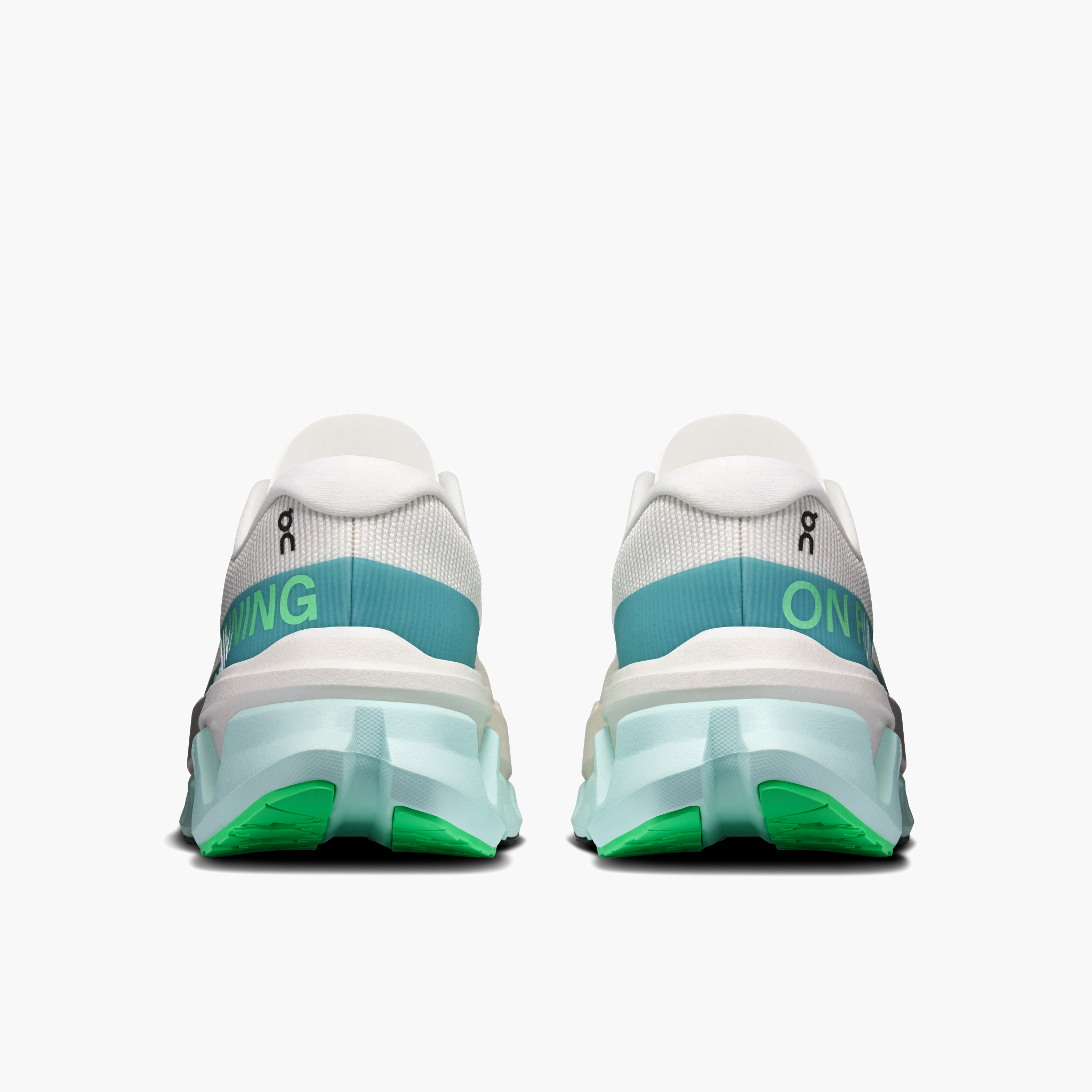 Heel angle shot of Women's Cloudmonster 3 Hyper in Ivory | Flurry