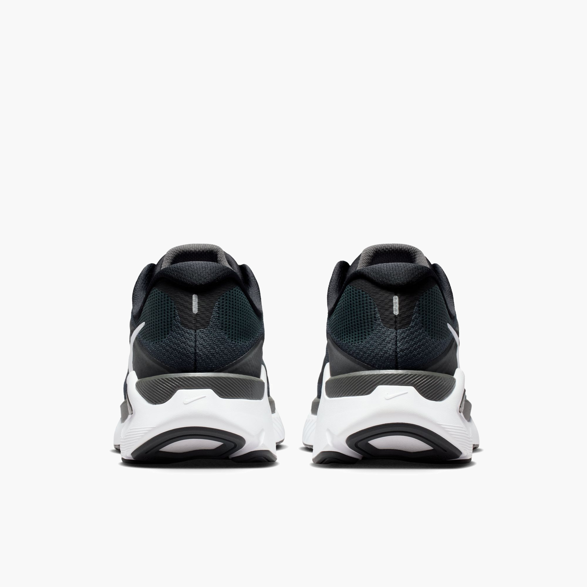 Heel angle shot of Men's Structure Plus in Black / White-Anthracite