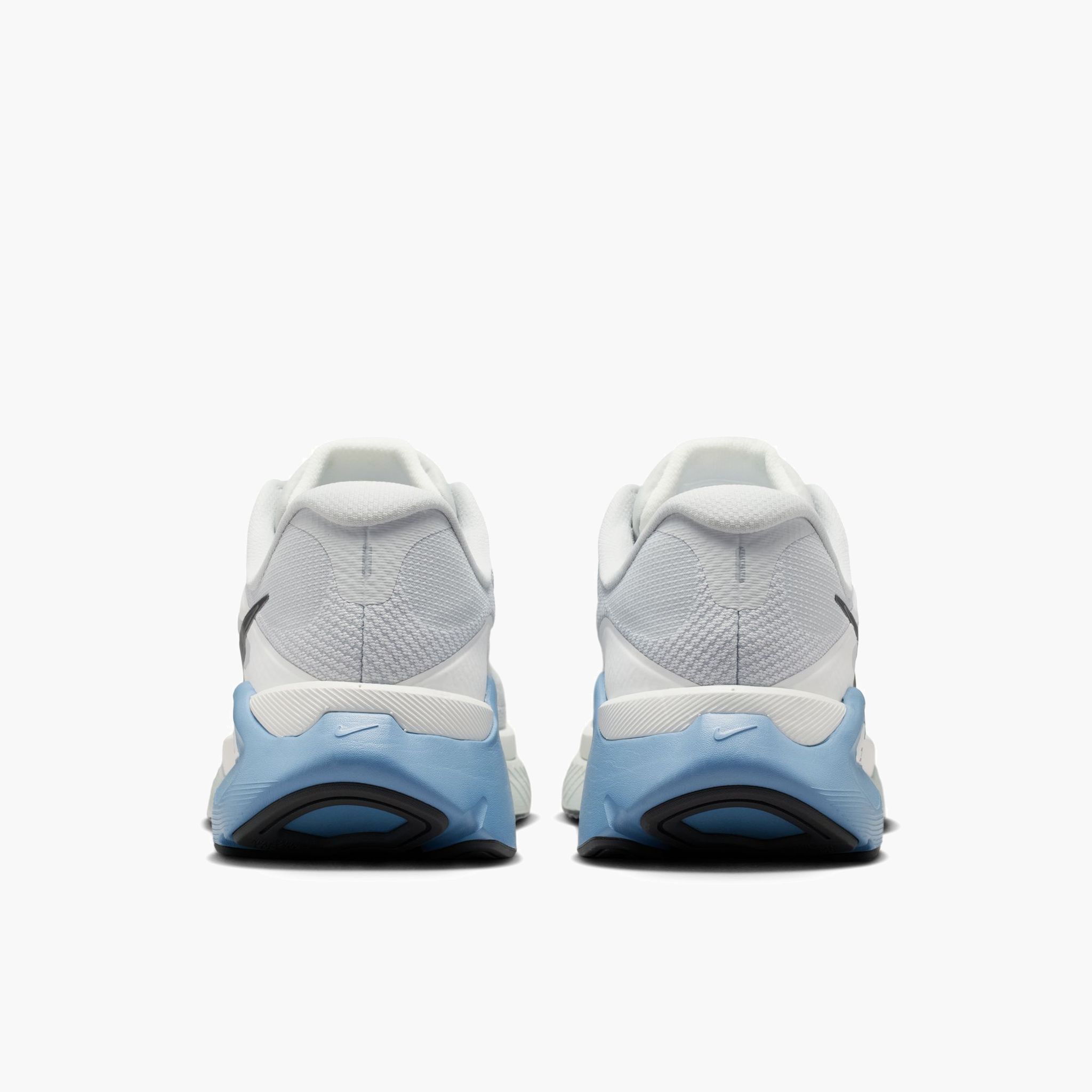 Heel angle shot of Men's Structure Plus in Grey Fog / Medium Ash-Summit White