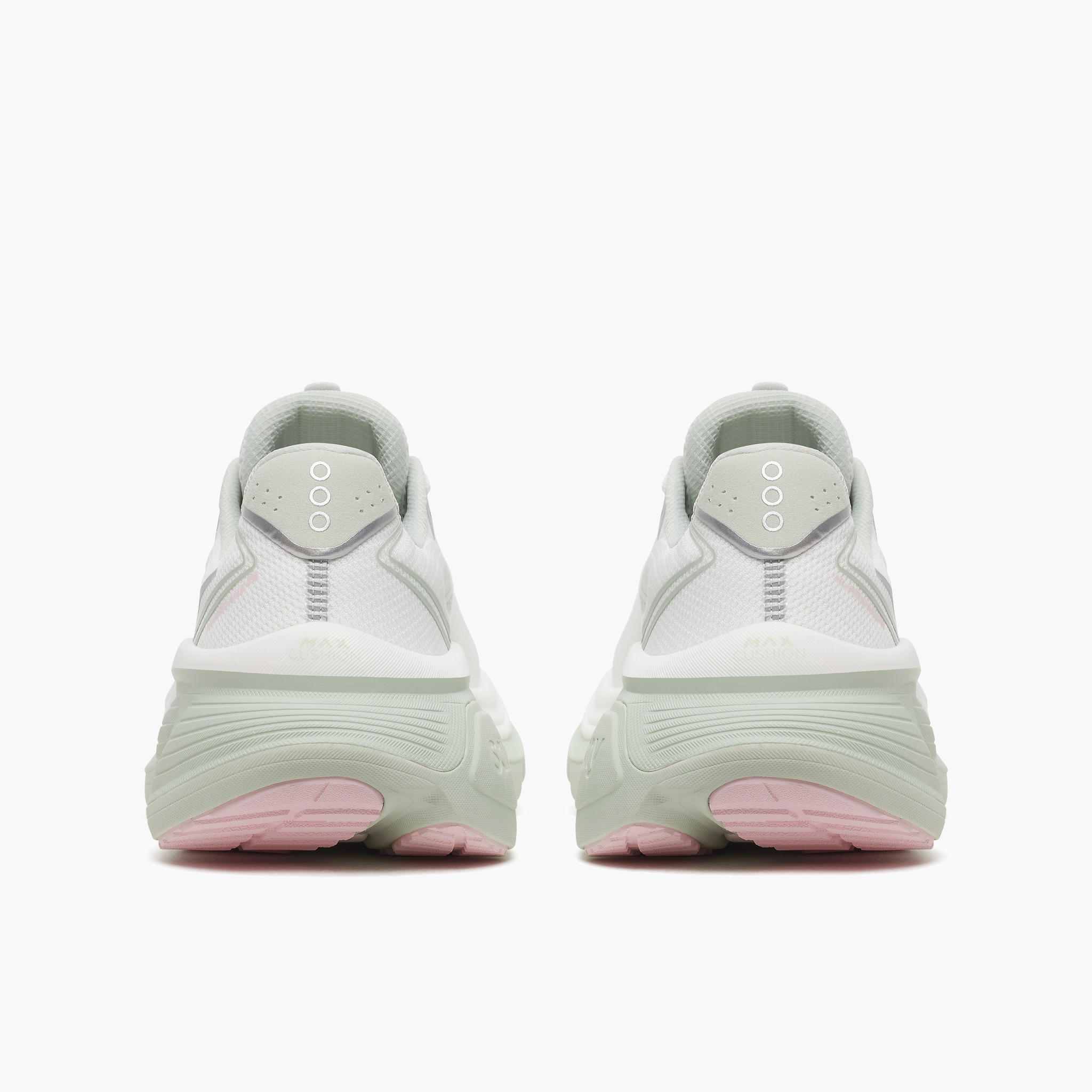 Heel angle shot of Women's Hurricane 26 in White / Cast